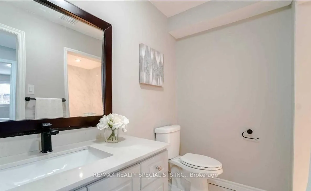 Photo 18 of 52 Maplehurst Square, Brampton, Heart Lake East — HOMEH