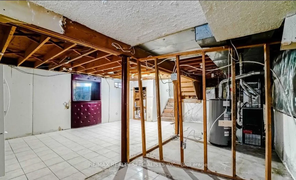 Photo 22 of 52 Maplehurst Square, Brampton, Heart Lake East — HOMEH