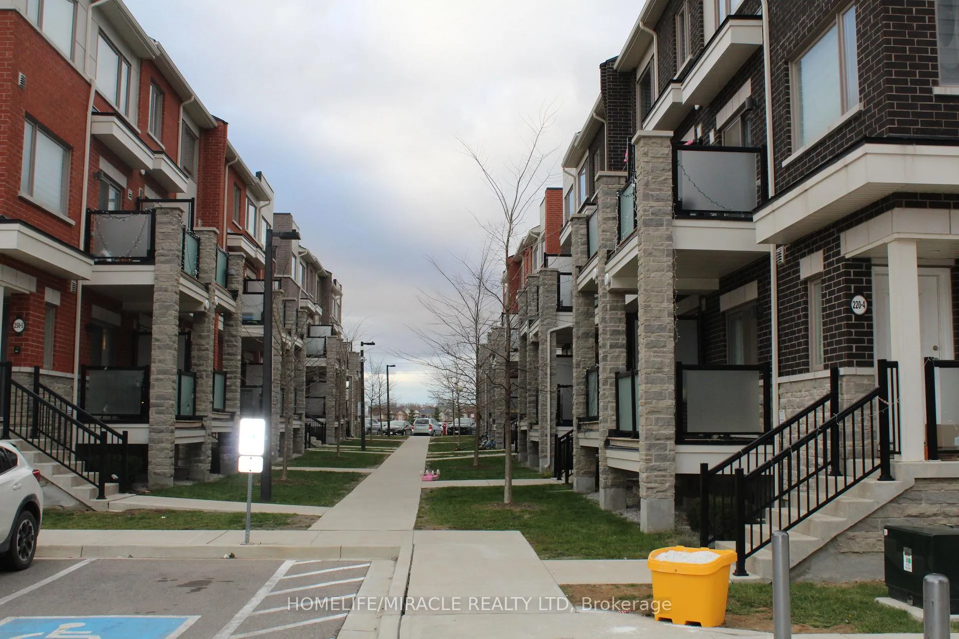 Photo 1 of Unit 5, 240 Lagerfeld Drive, Brampton, Northwest Brampton — HOMEH
