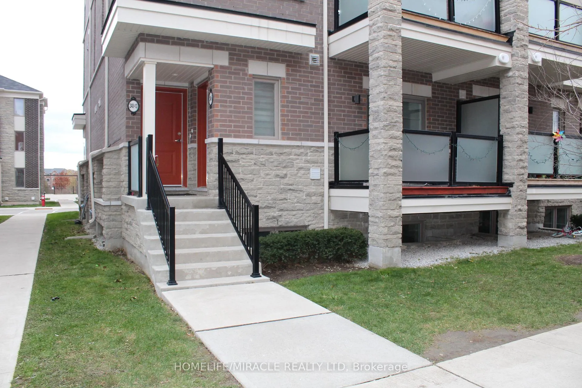 Photo 2 of Unit 5, 240 Lagerfeld Drive, Brampton, Northwest Brampton — HOMEH