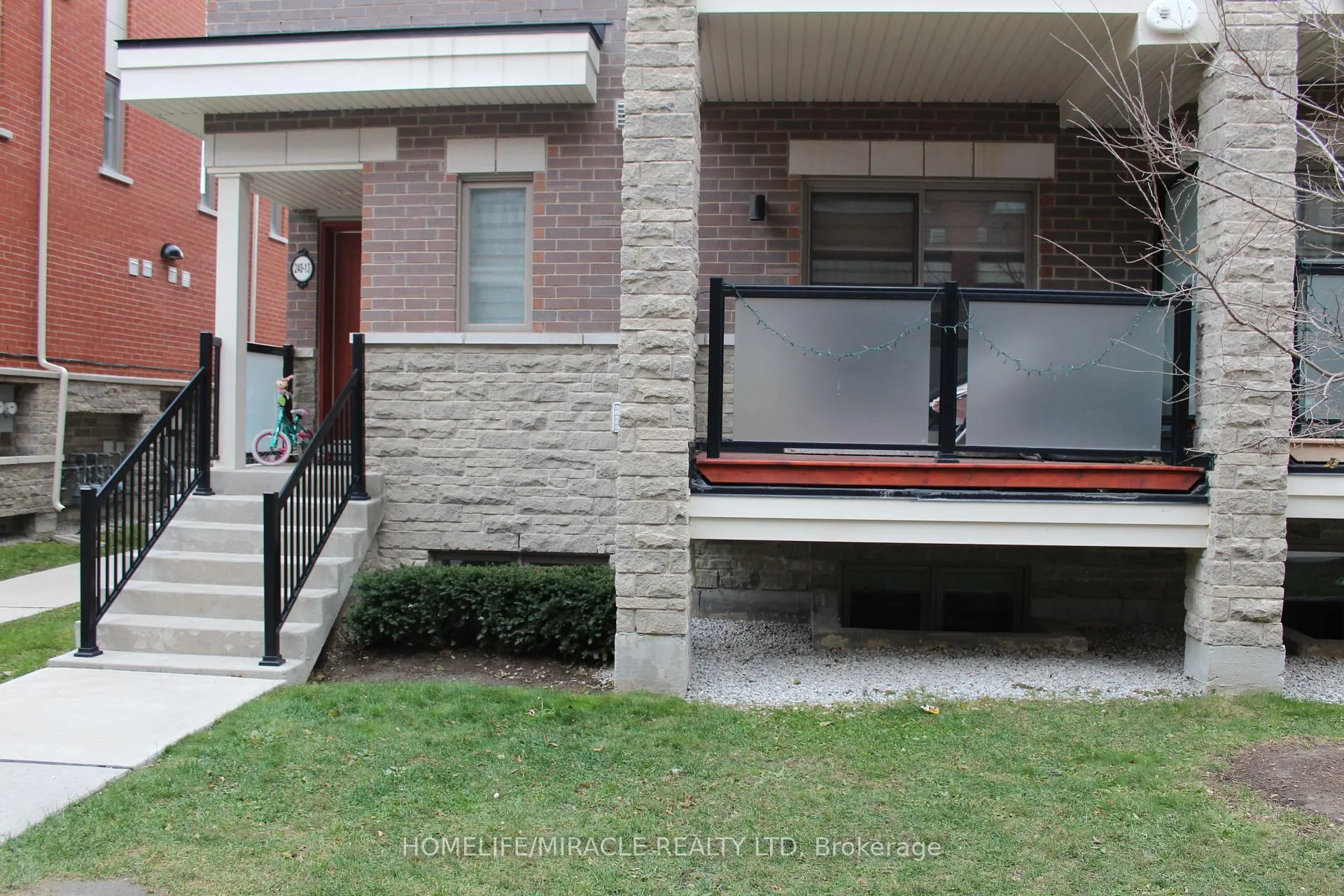 Photo 3 of Unit 5, 240 Lagerfeld Drive, Brampton, Northwest Brampton — HOMEH