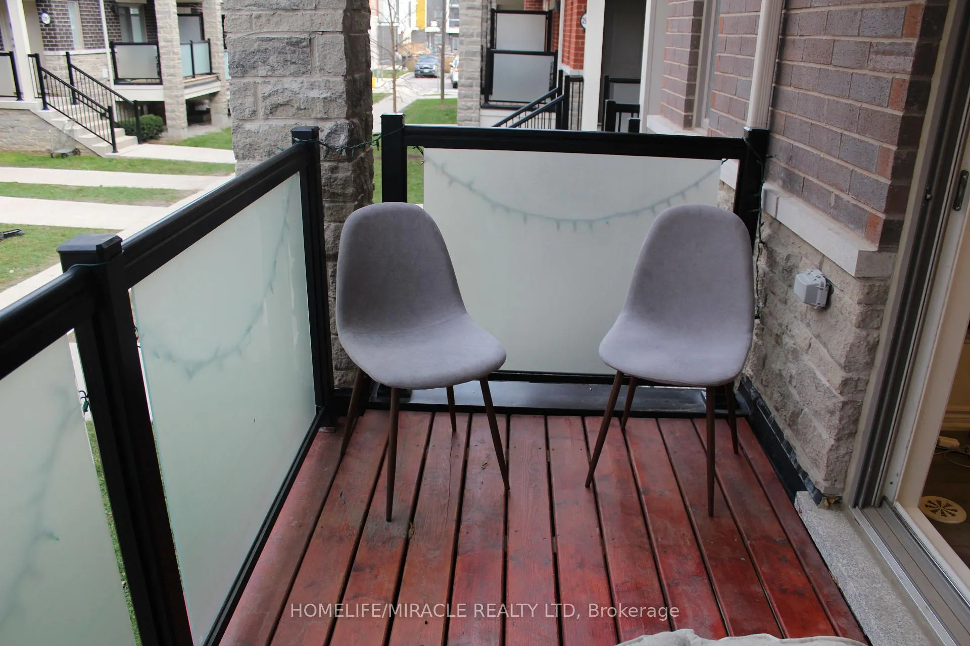 Photo 5 of Unit 5, 240 Lagerfeld Drive, Brampton, Northwest Brampton — HOMEH