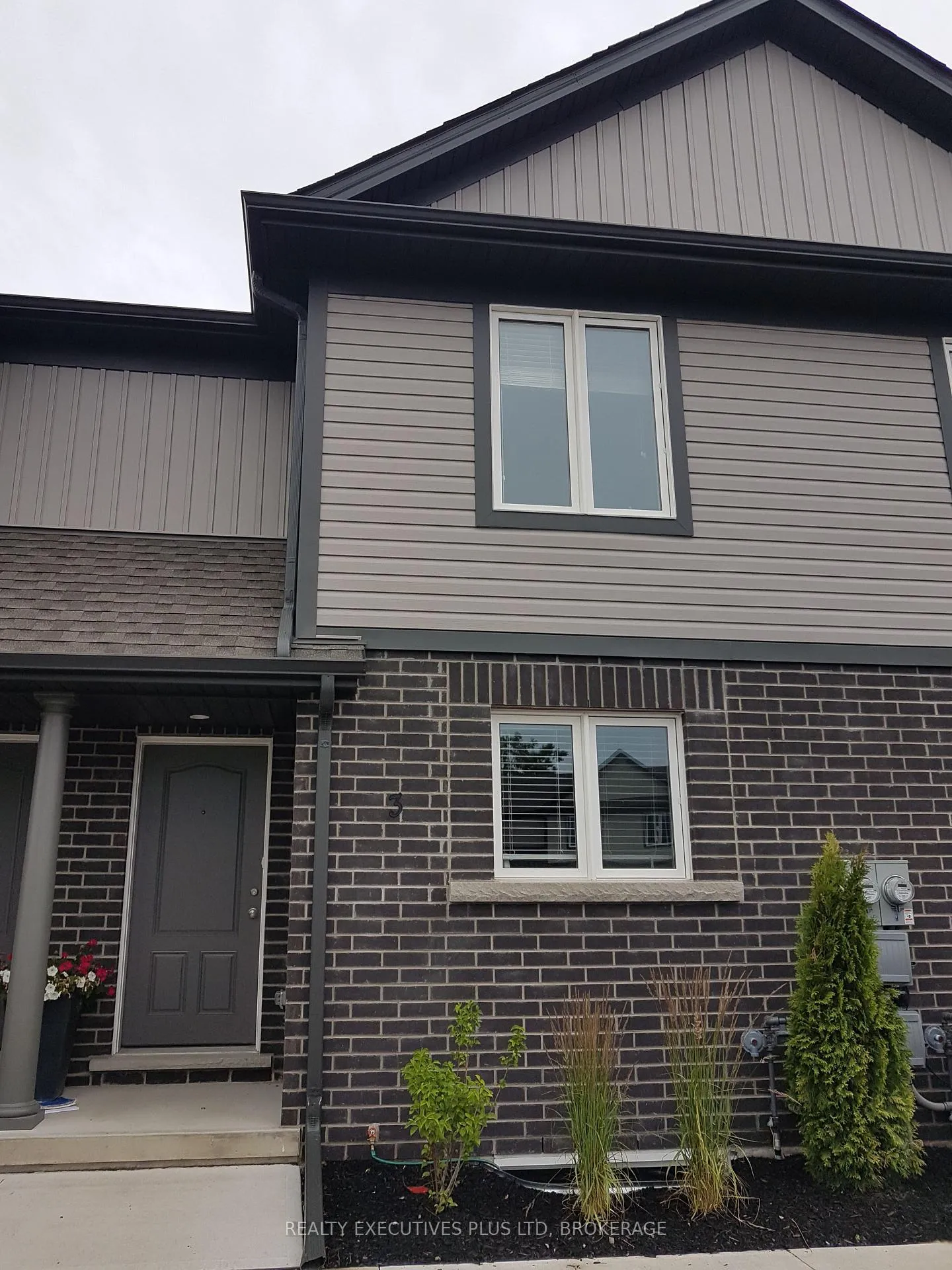Photo 1 of Unit 3, 7768 Ascot Circle, Niagara Falls, Ascot — HOMEH
