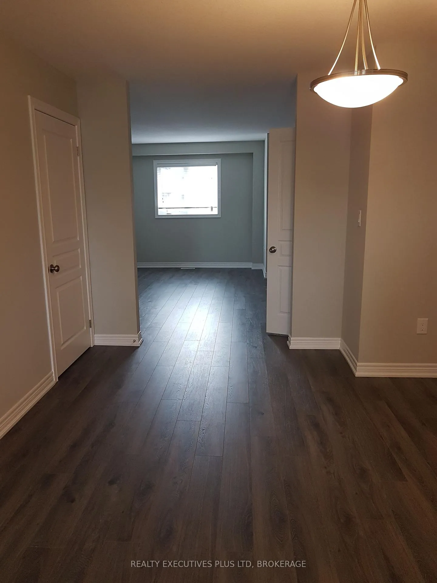 Photo 3 of Unit 3, 7768 Ascot Circle, Niagara Falls, Ascot — HOMEH