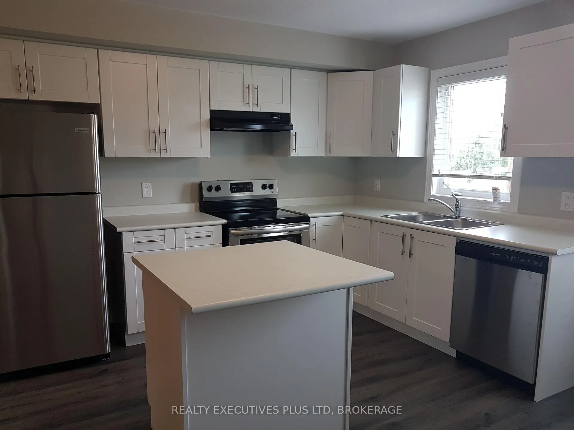 Photo 4 of Unit 3, 7768 Ascot Circle, Niagara Falls, Ascot — HOMEH