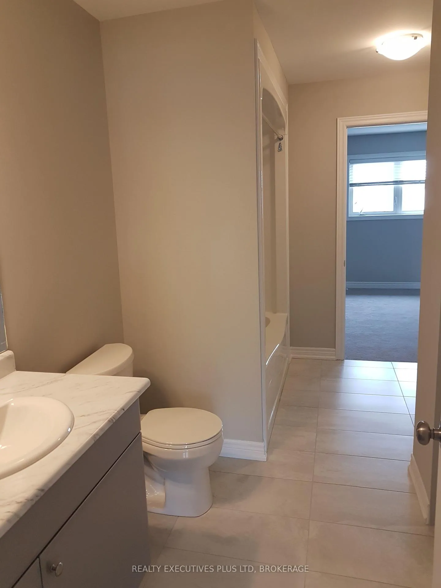 Photo 7 of Unit 3, 7768 Ascot Circle, Niagara Falls, Ascot — HOMEH