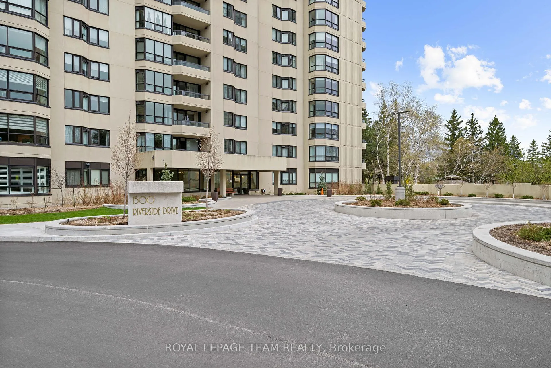Photo 1 of Unit 1507, 1500 Riverside Drive, Ottawa, Riverview Park — HOMEH