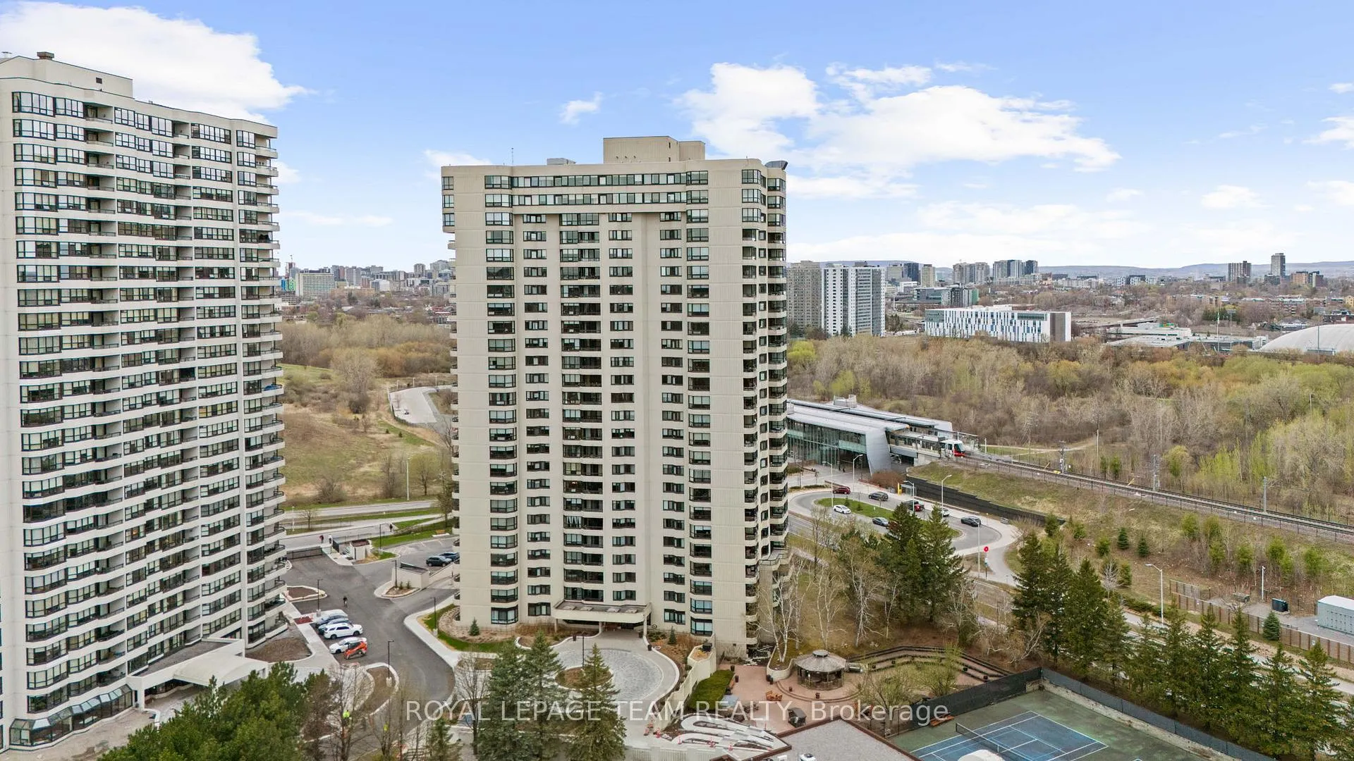 Photo 2 of Unit 1507, 1500 Riverside Drive, Ottawa, Riverview Park — HOMEH