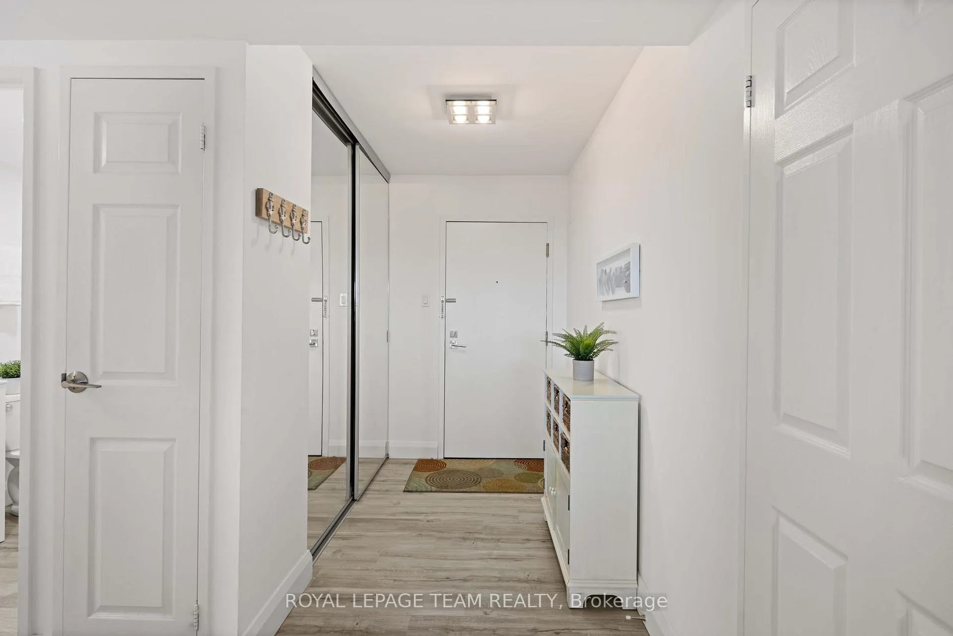 Photo 6 of Unit 1507, 1500 Riverside Drive, Ottawa, Riverview Park — HOMEH