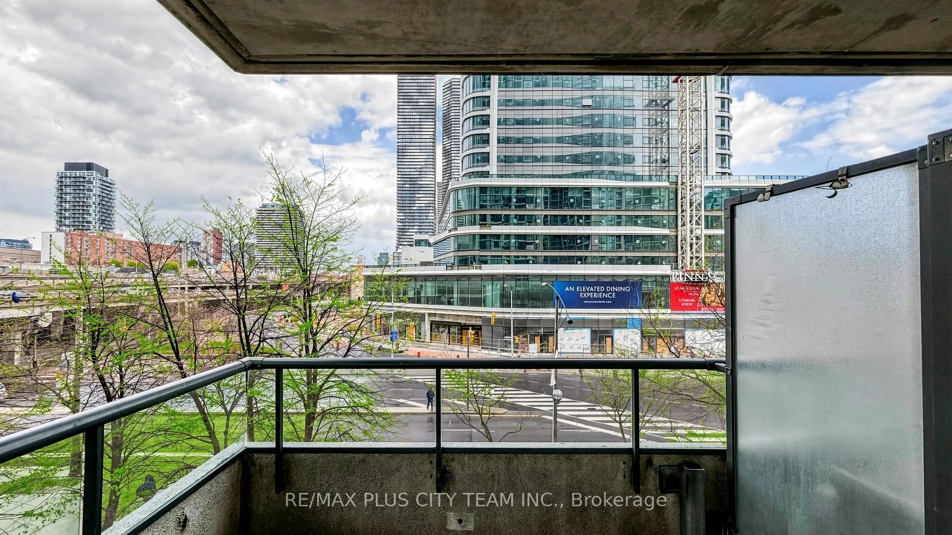 Photo 18 of Unit 303, 16 Yonge Street, Toronto, Waterfront Communities — HOMEH