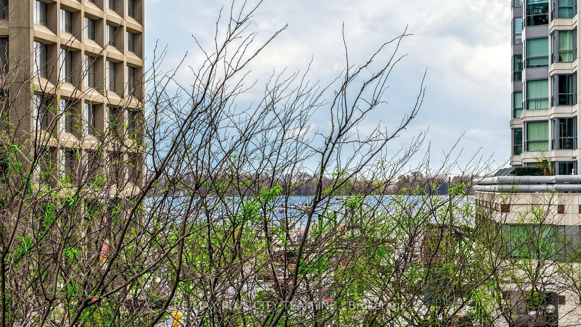 Photo 21 of Unit 303, 16 Yonge Street, Toronto, Waterfront Communities — HOMEH