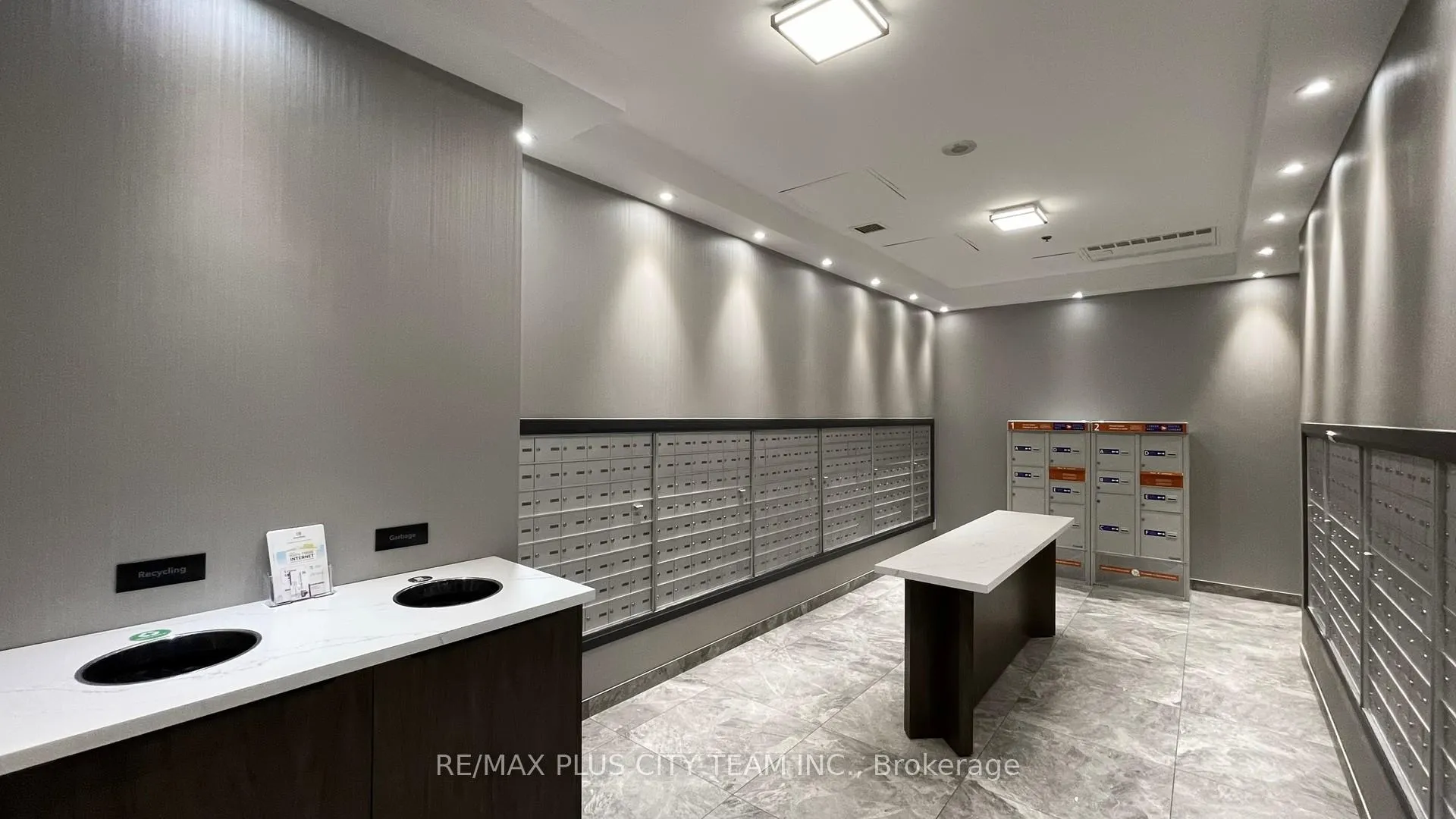 Photo 27 of Unit 303, 16 Yonge Street, Toronto, Waterfront Communities — HOMEH