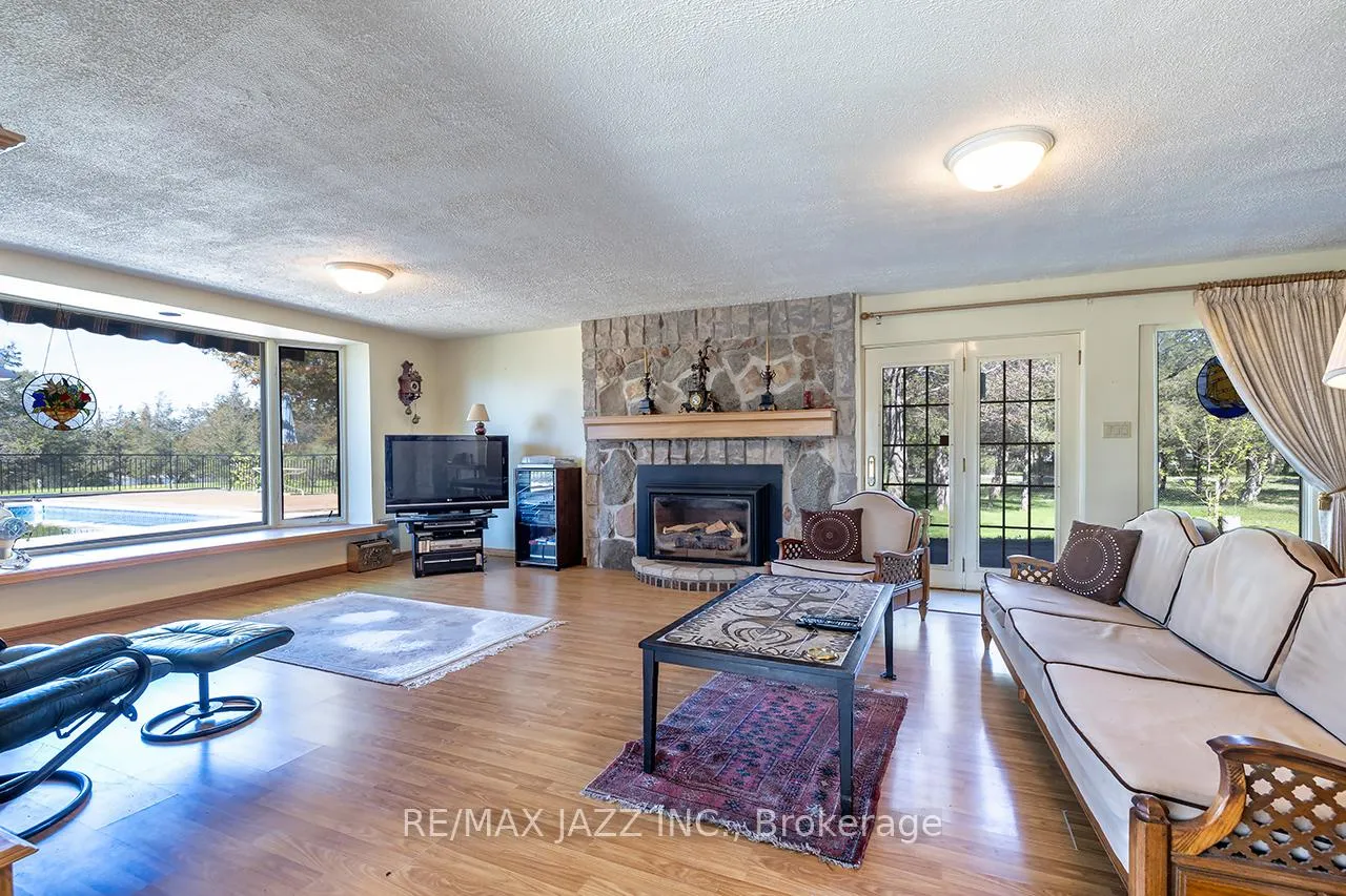Photo 17 of 1249 Glen Miller Road, Quinte West, Sidney Ward — HOMEH