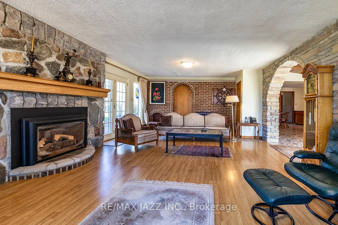 Photo 19 of 1249 Glen Miller Road, Quinte West, Sidney Ward — HOMEH