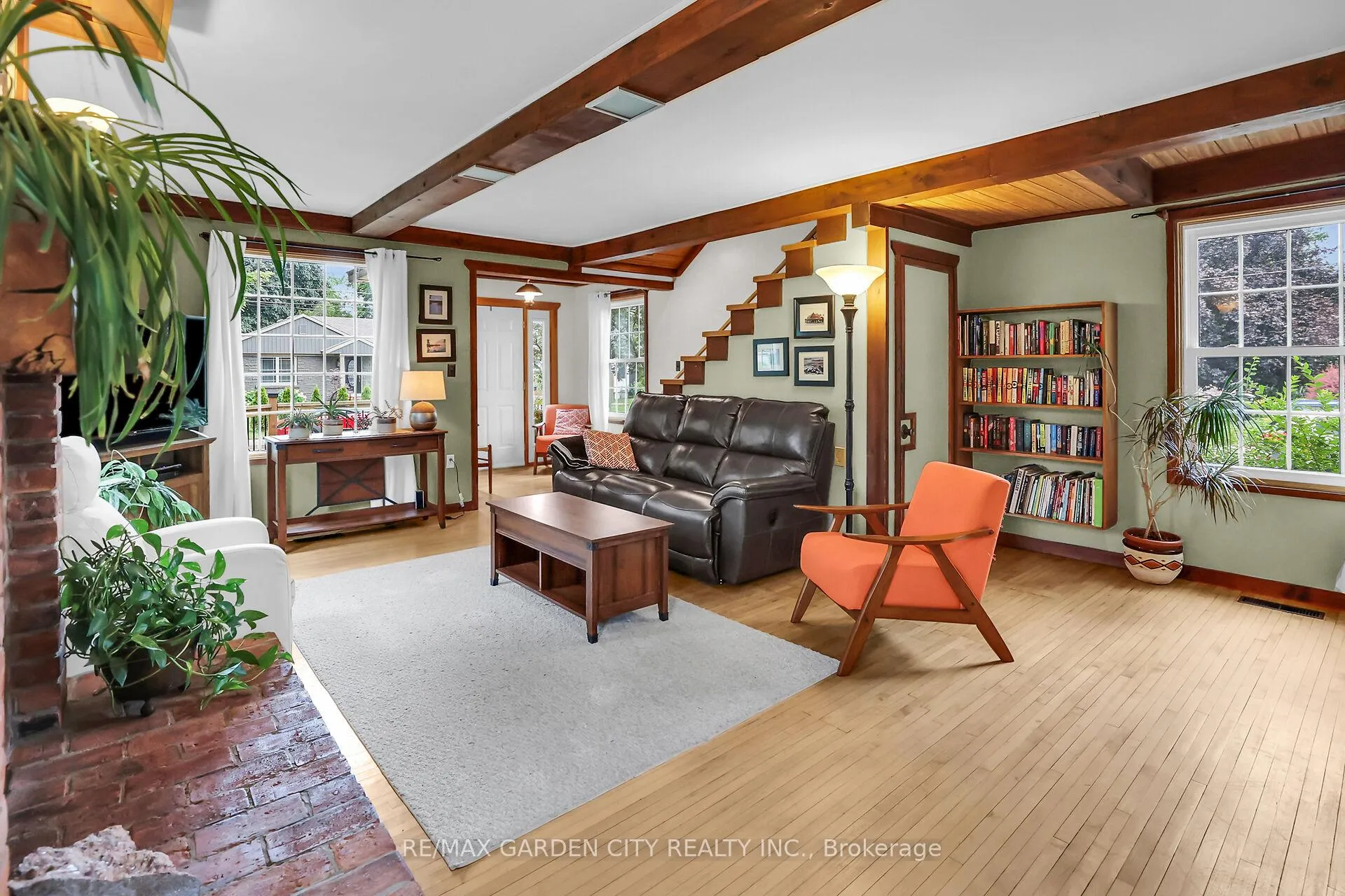 Photo 5 of 10 Maple Avenue, Grimsby, Grimsby East — HOMEH
