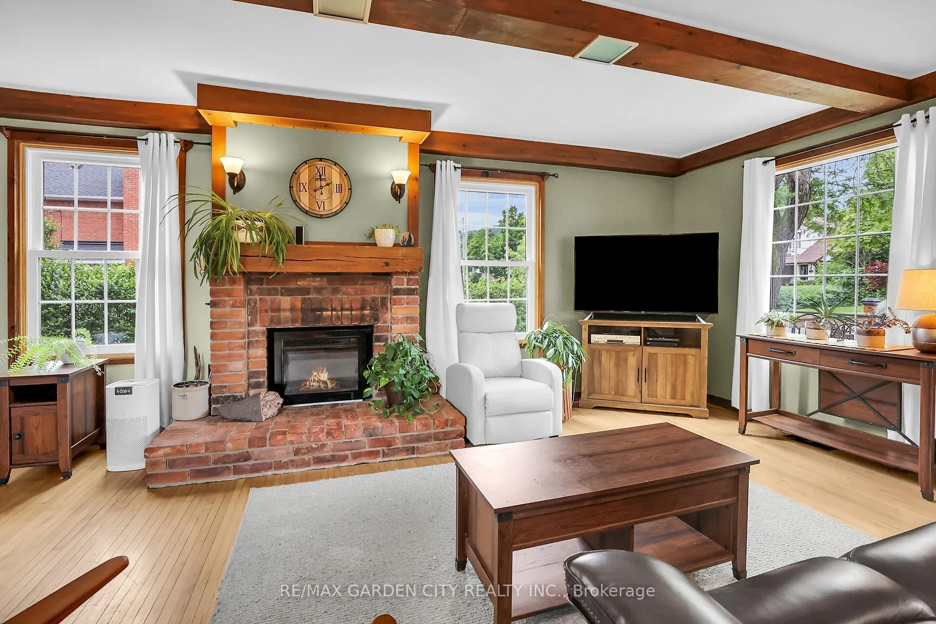 Photo 6 of 10 Maple Avenue, Grimsby, Grimsby East — HOMEH