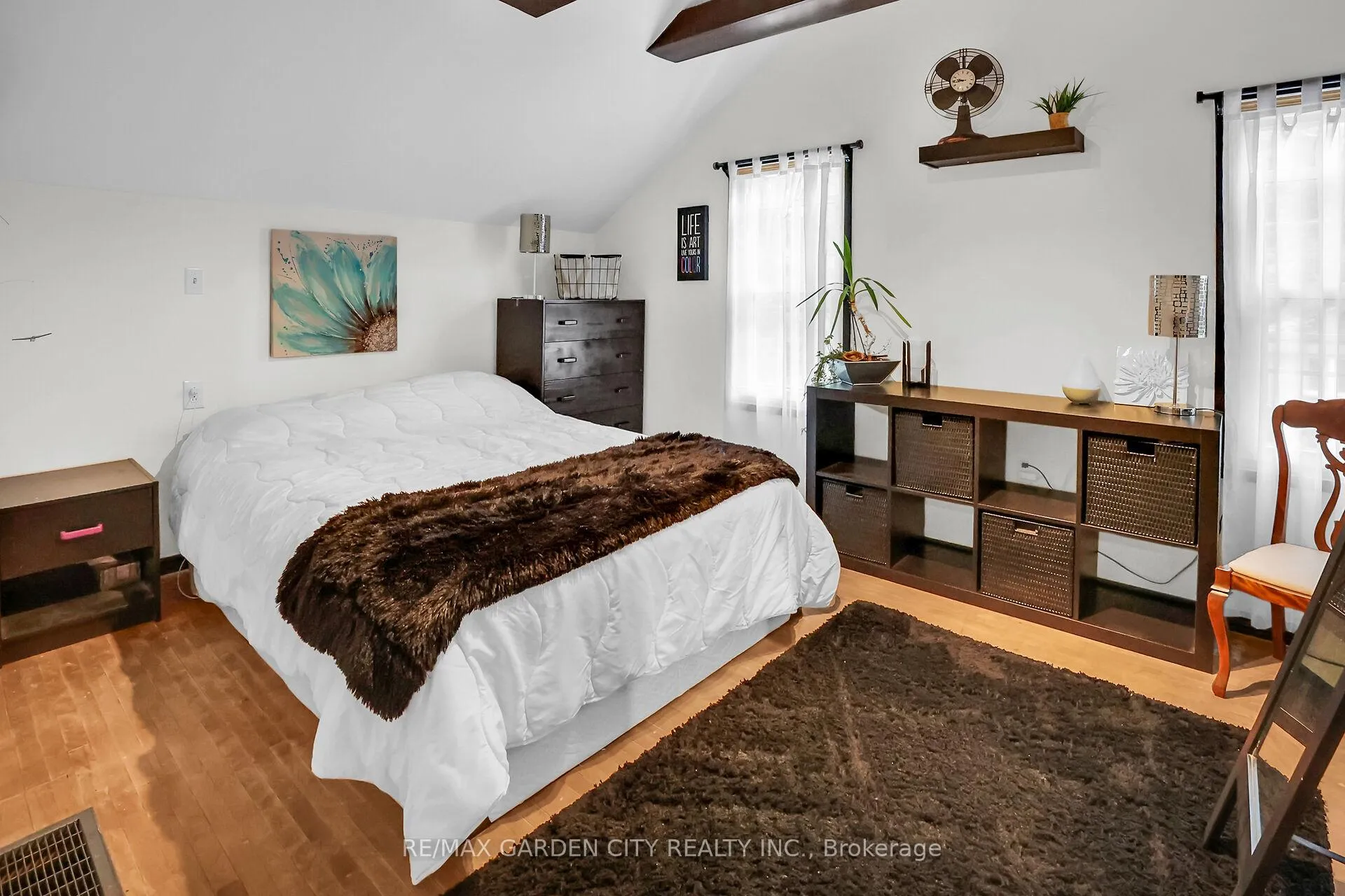 Photo 19 of 10 Maple Avenue, Grimsby, Grimsby East — HOMEH