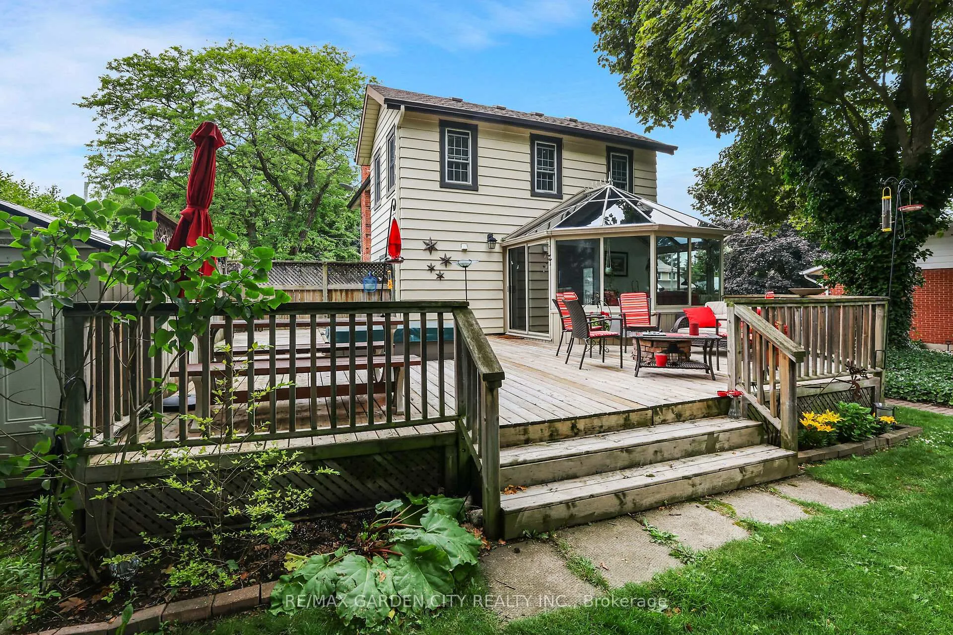 Photo 25 of 10 Maple Avenue, Grimsby, Grimsby East — HOMEH