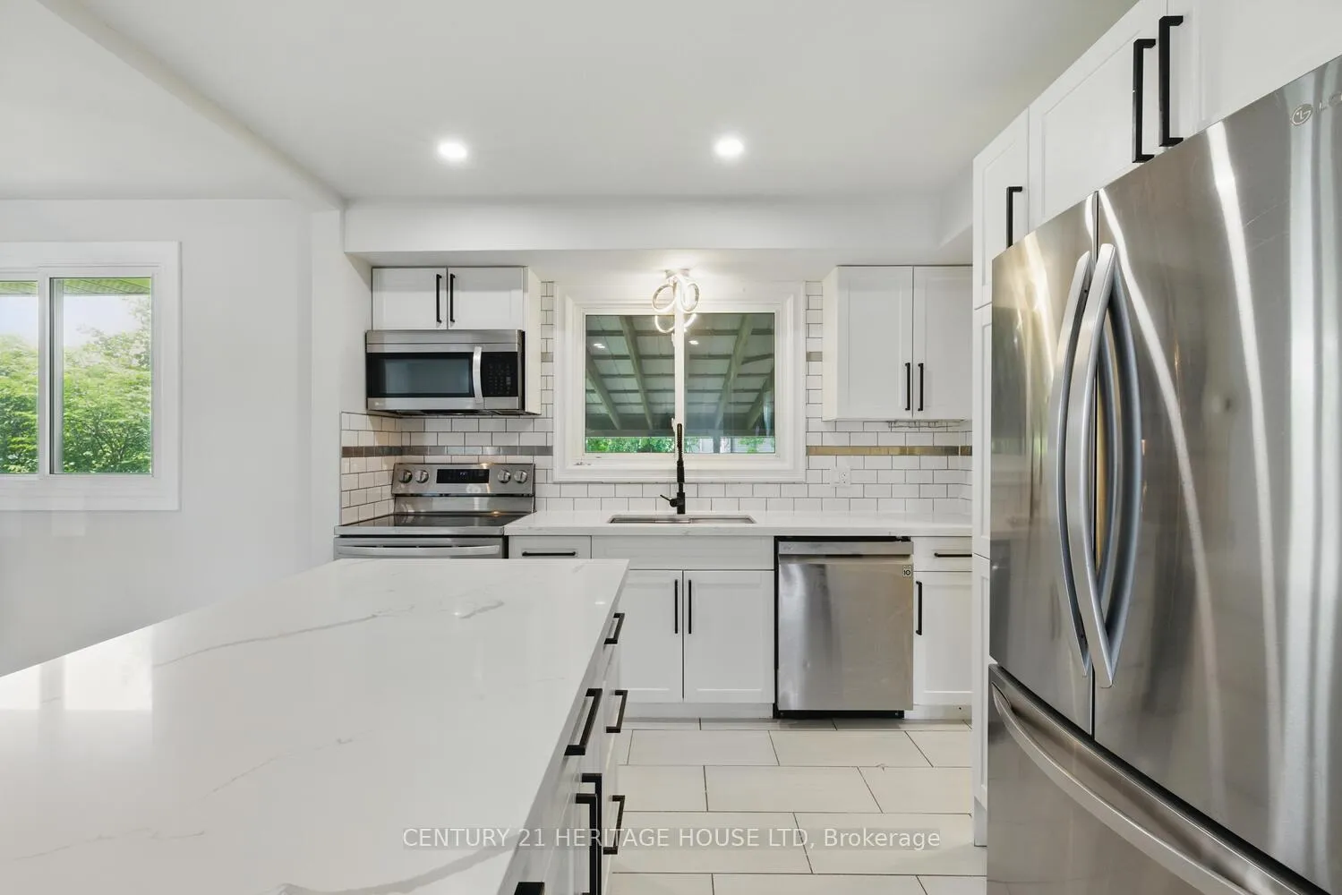 Photo 10 of 57 Vanbuskirk Drive, St. Thomas — HOMEH