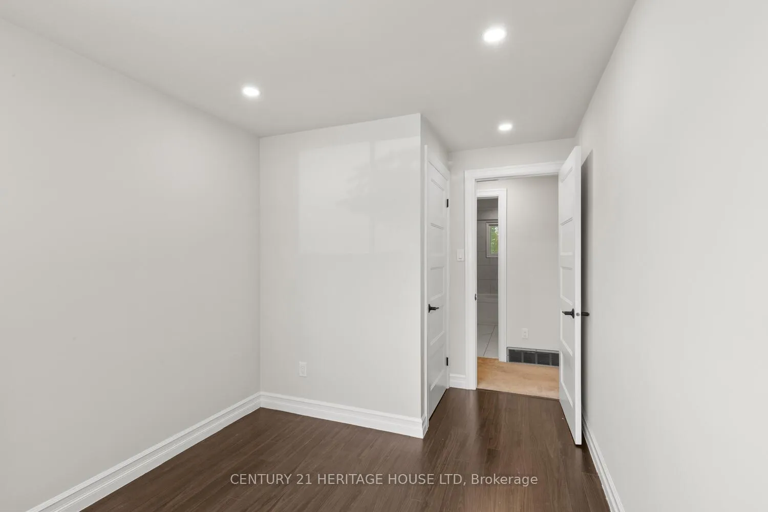 Photo 16 of 57 Vanbuskirk Drive, St. Thomas — HOMEH
