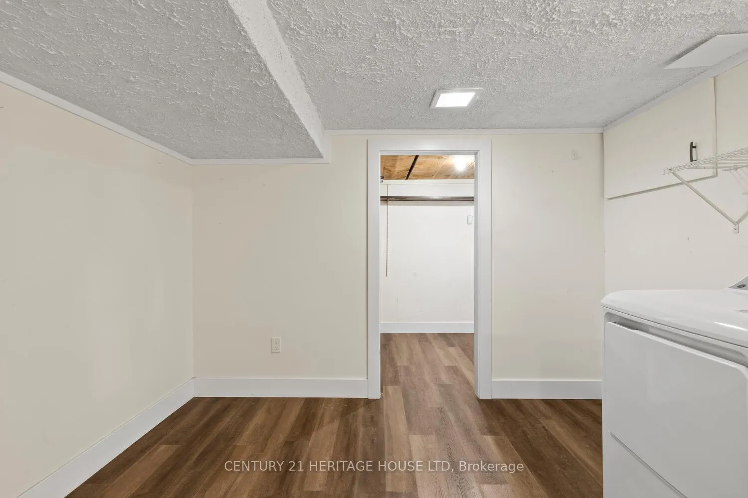 Photo 27 of 57 Vanbuskirk Drive, St. Thomas — HOMEH