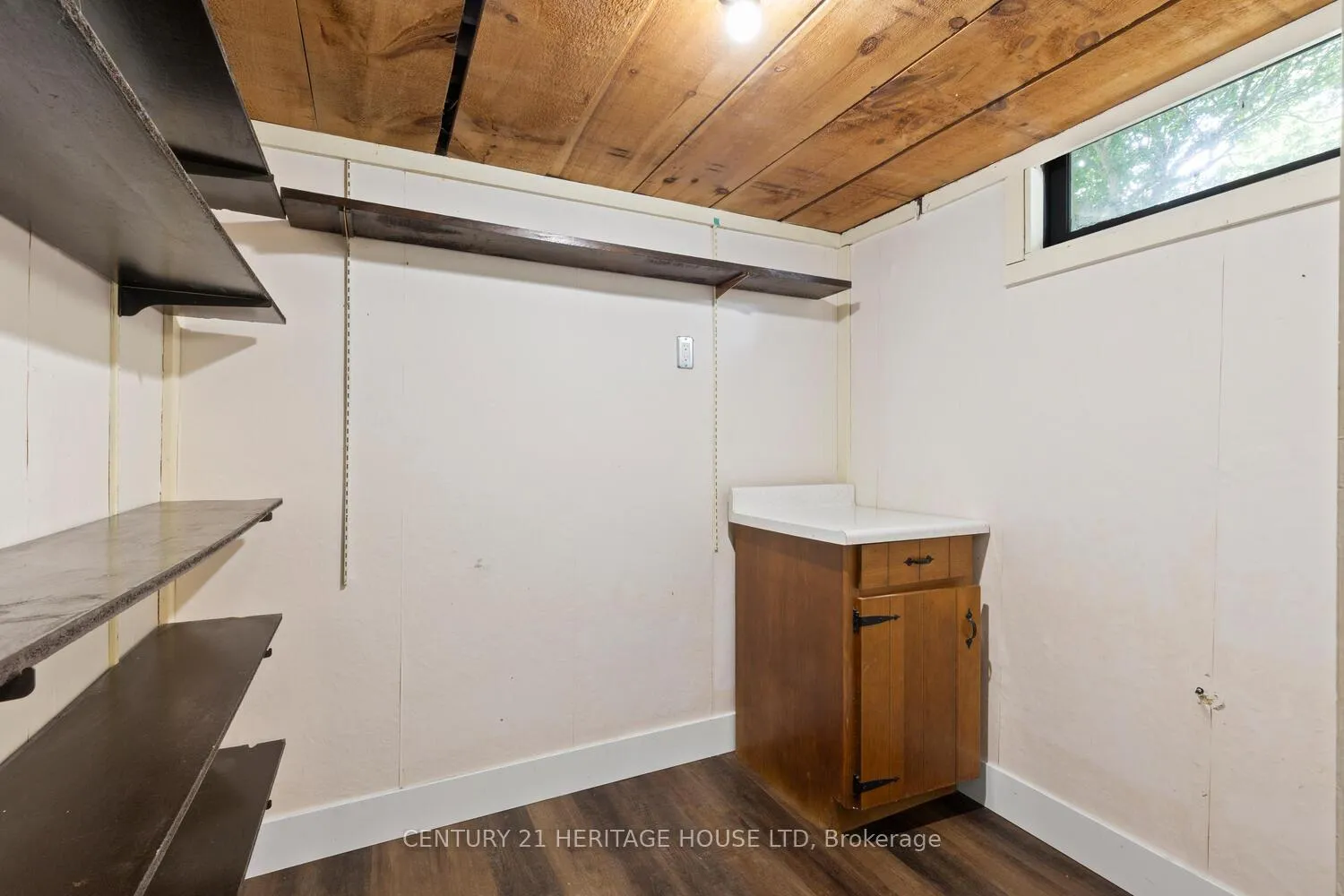 Photo 32 of 57 Vanbuskirk Drive, St. Thomas — HOMEH