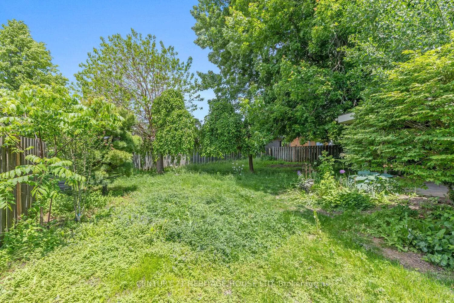 Photo 34 of 57 Vanbuskirk Drive, St. Thomas — HOMEH