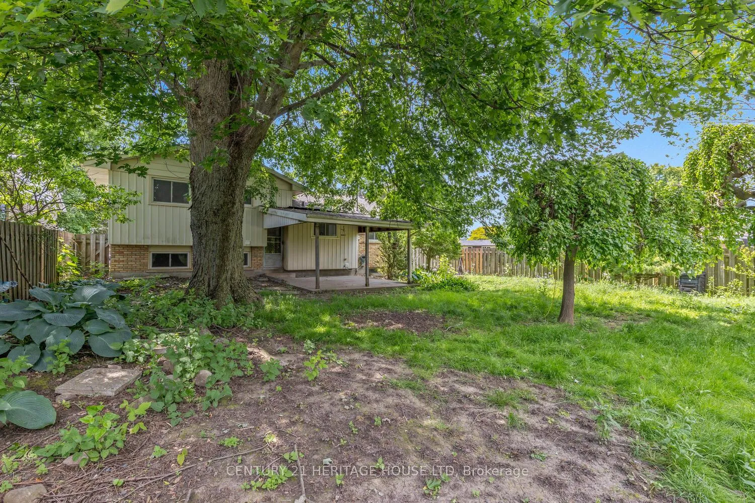 Photo 36 of 57 Vanbuskirk Drive, St. Thomas — HOMEH