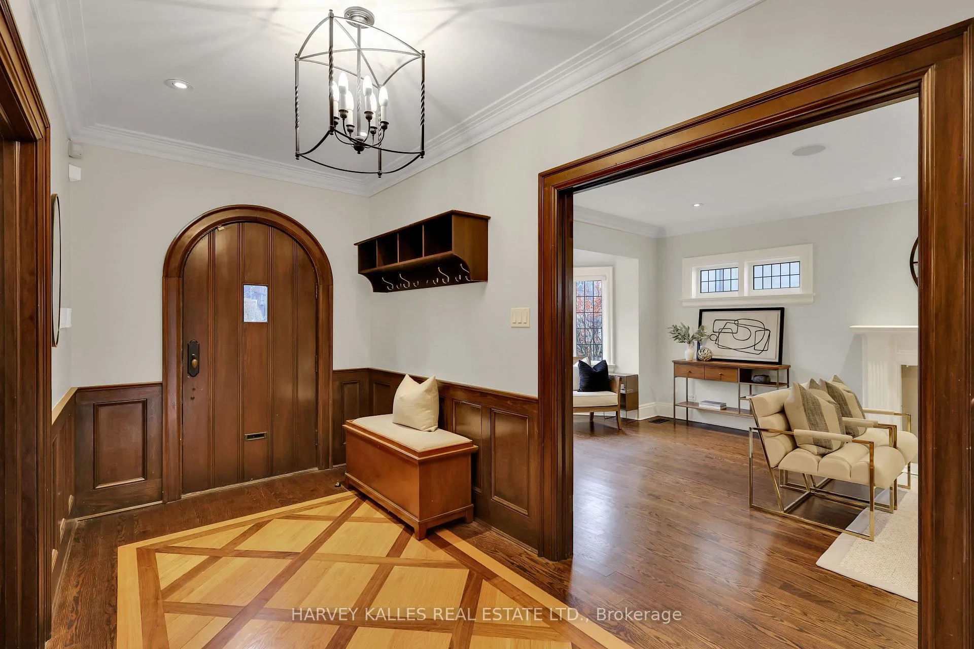 Photo 3 of 12 Killarney Road, Toronto, Forest Hill South — HOMEH