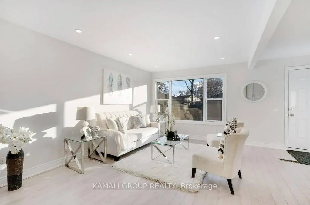 Photo 3 of Unit MAIN, 76 Walter Avenue, Newmarket, Bristol-London — HOMEH