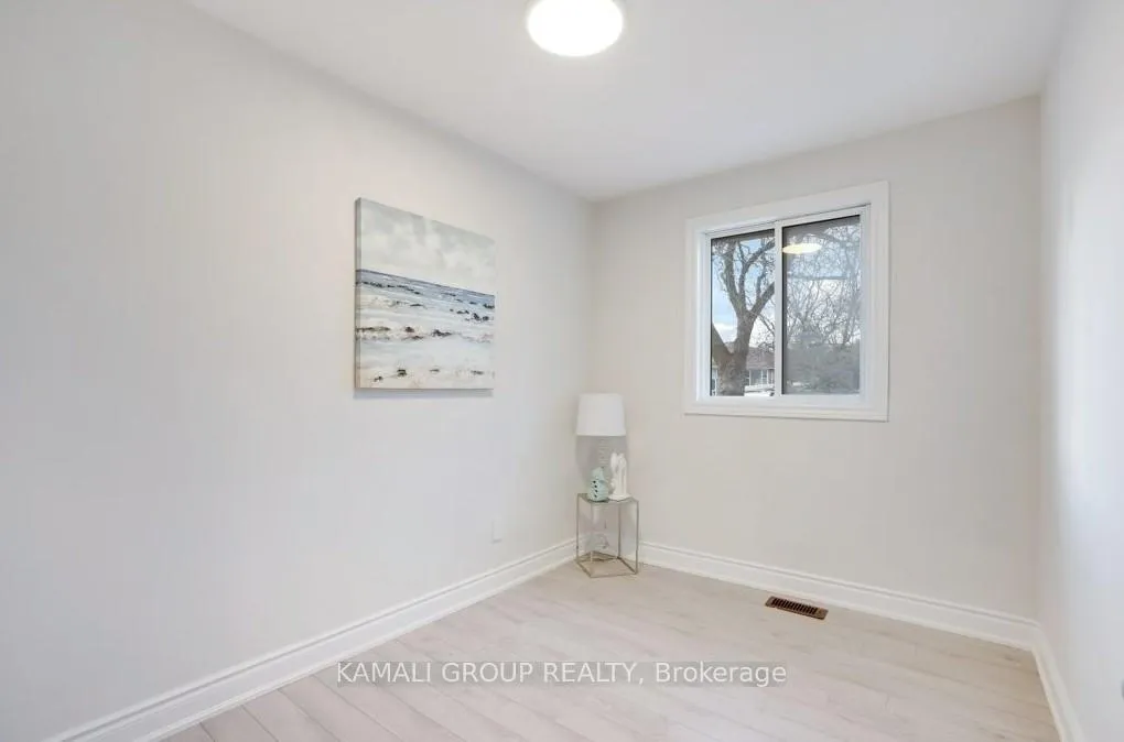 Photo 12 of Unit MAIN, 76 Walter Avenue, Newmarket, Bristol-London — HOMEH