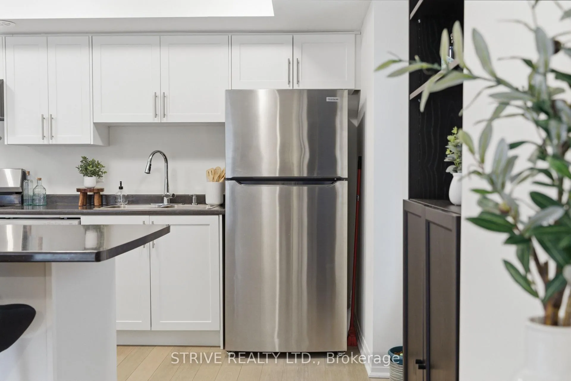 Photo 8 of Unit 12A, 12 A Lookout Drive, Clarington, Bowmanville — HOMEH