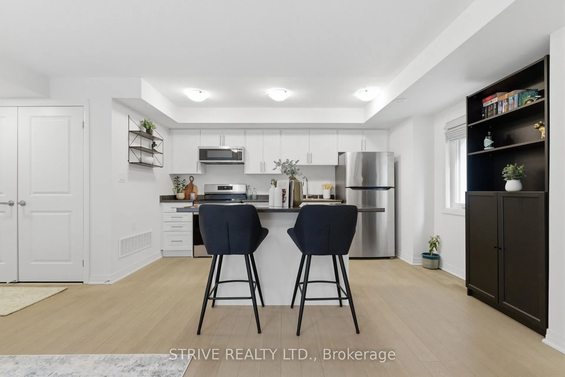 Photo 11 of Unit 12A, 12 A Lookout Drive, Clarington, Bowmanville — HOMEH