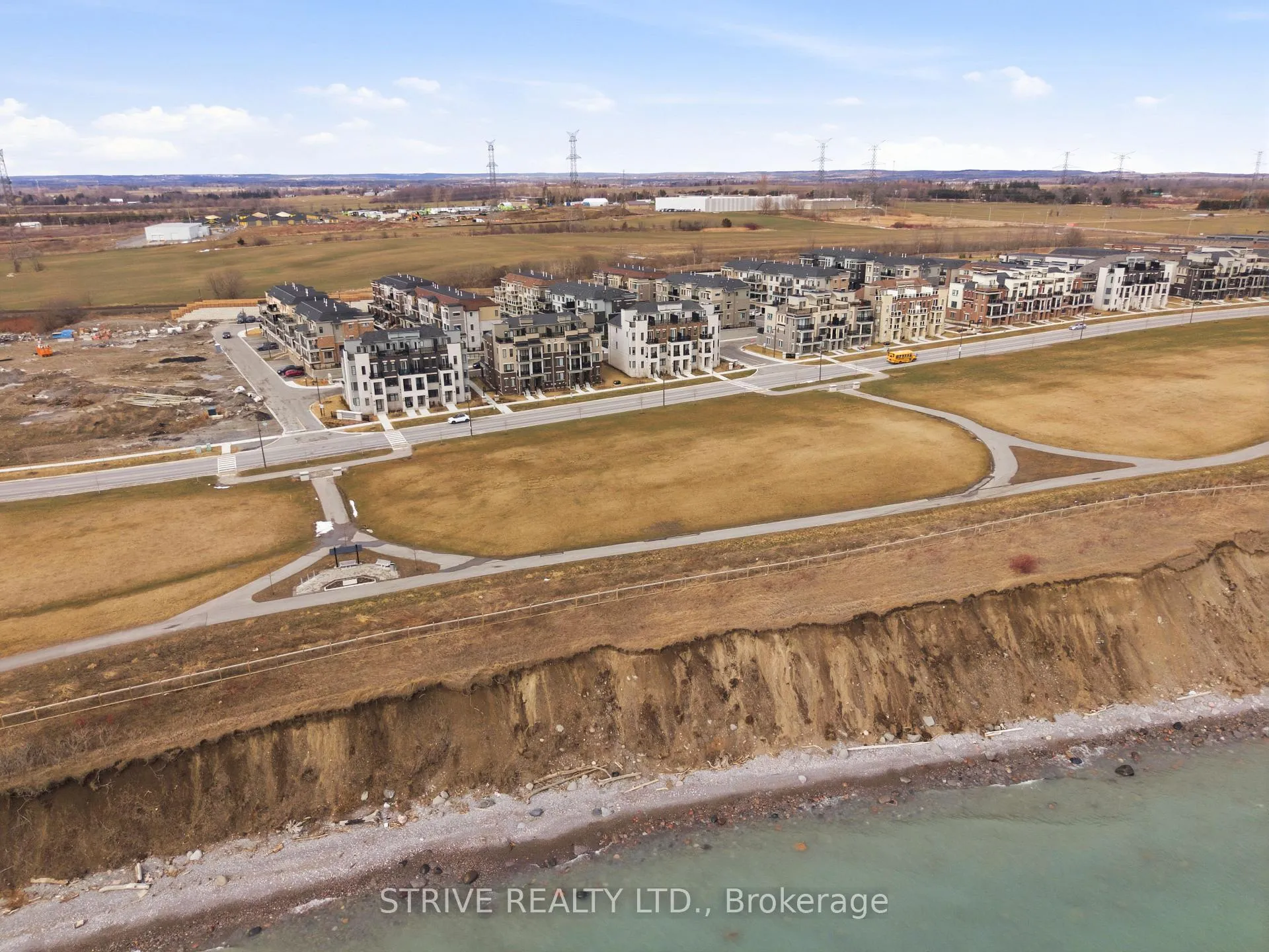 Photo 35 of Unit 12A, 12 A Lookout Drive, Clarington, Bowmanville — HOMEH