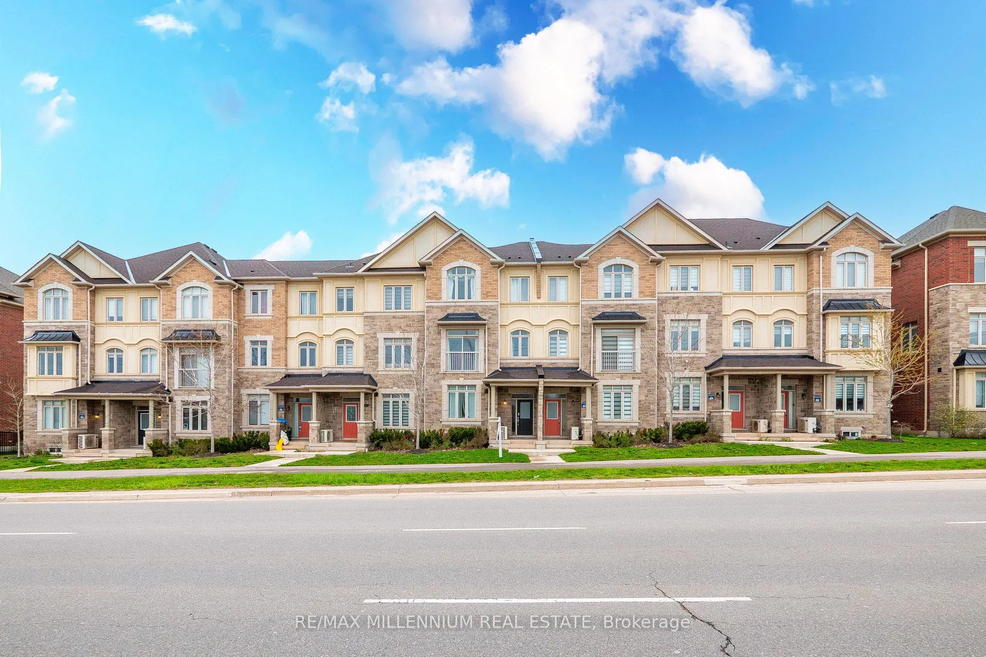 Photo 1 of 505 Dundas Street E, Oakville, Joshua Meadows — HOMEH