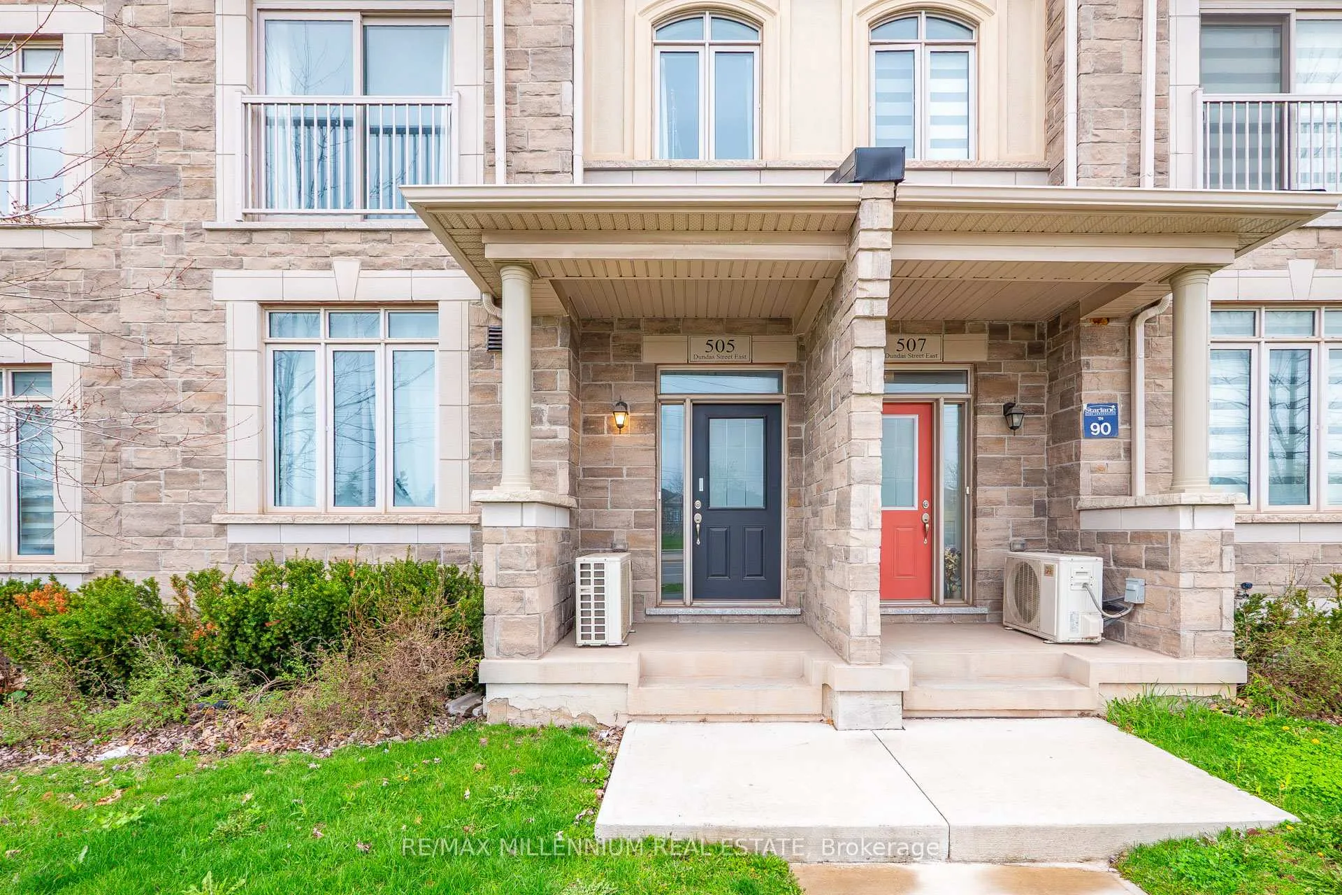 Photo 3 of 505 Dundas Street E, Oakville, Joshua Meadows — HOMEH