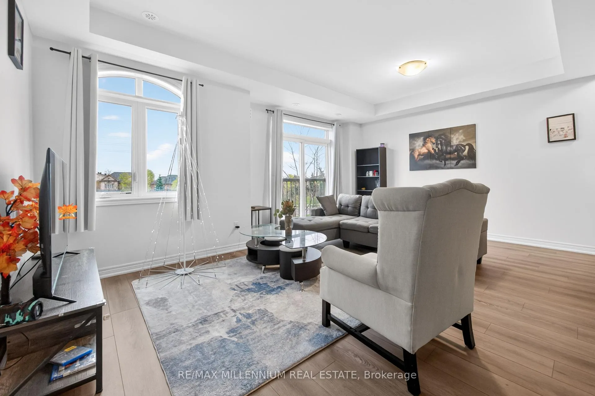 Photo 14 of 505 Dundas Street E, Oakville, Joshua Meadows — HOMEH
