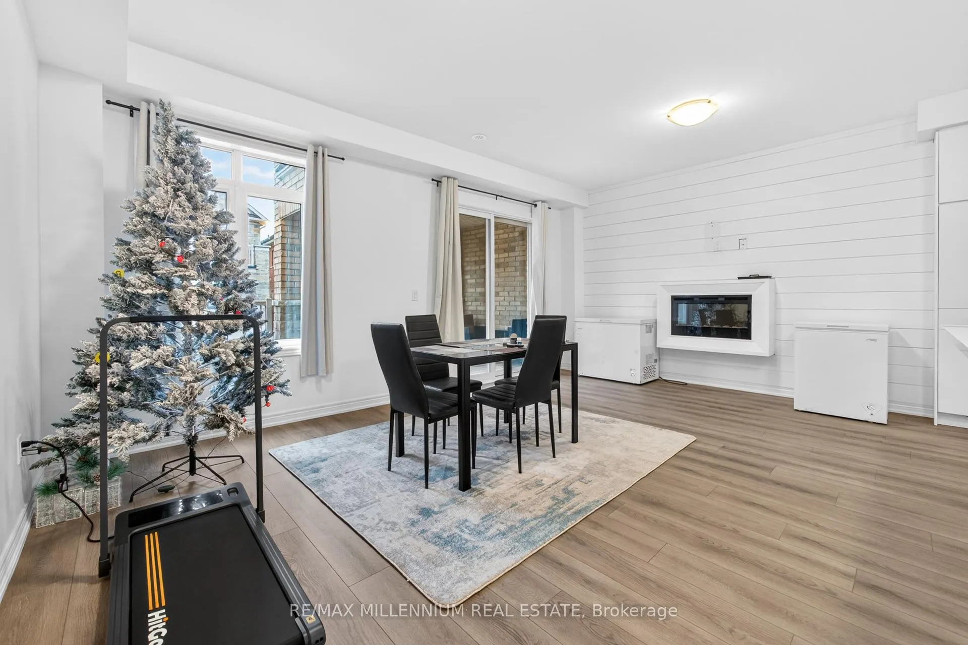 Photo 19 of 505 Dundas Street E, Oakville, Joshua Meadows — HOMEH
