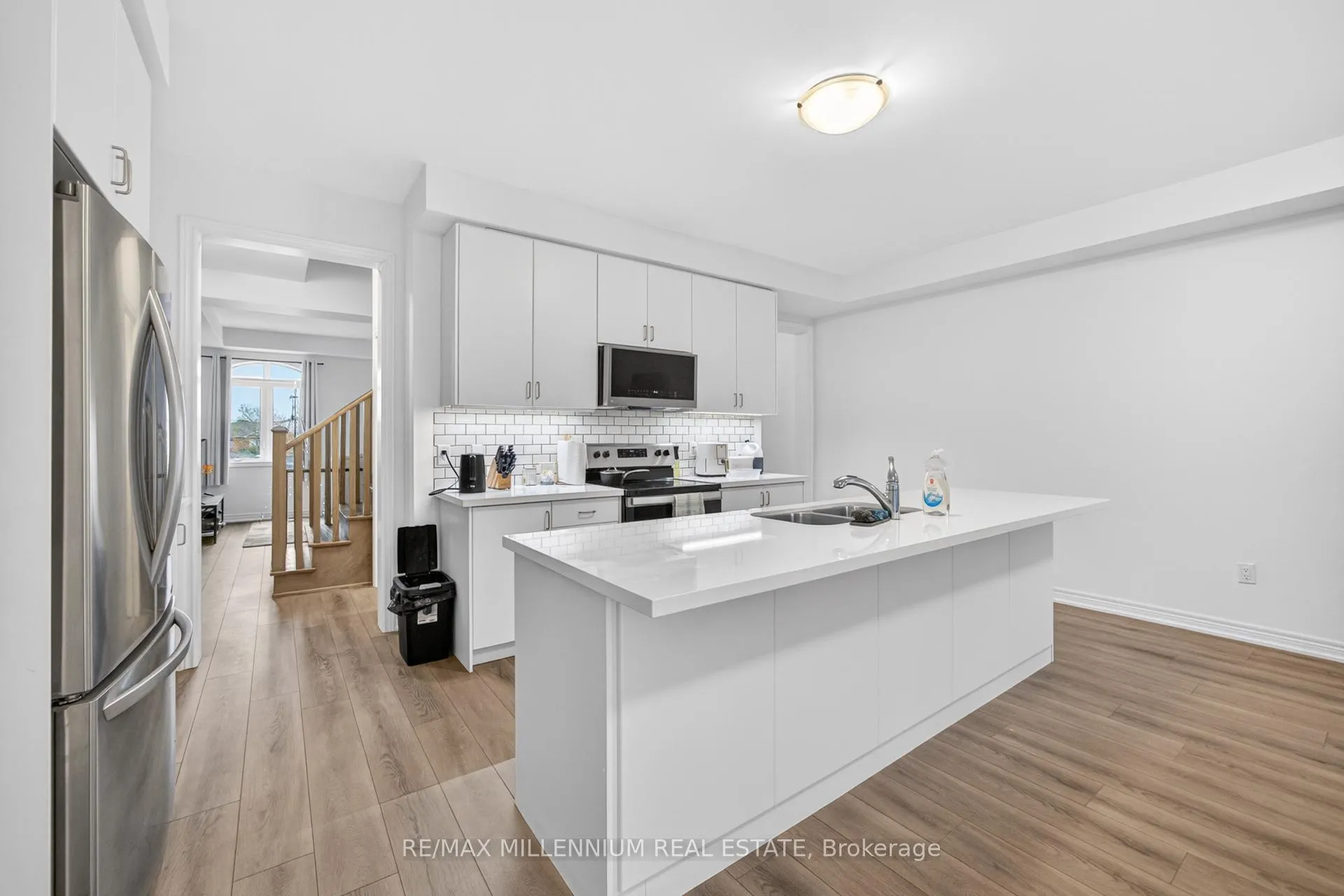 Photo 21 of 505 Dundas Street E, Oakville, Joshua Meadows — HOMEH