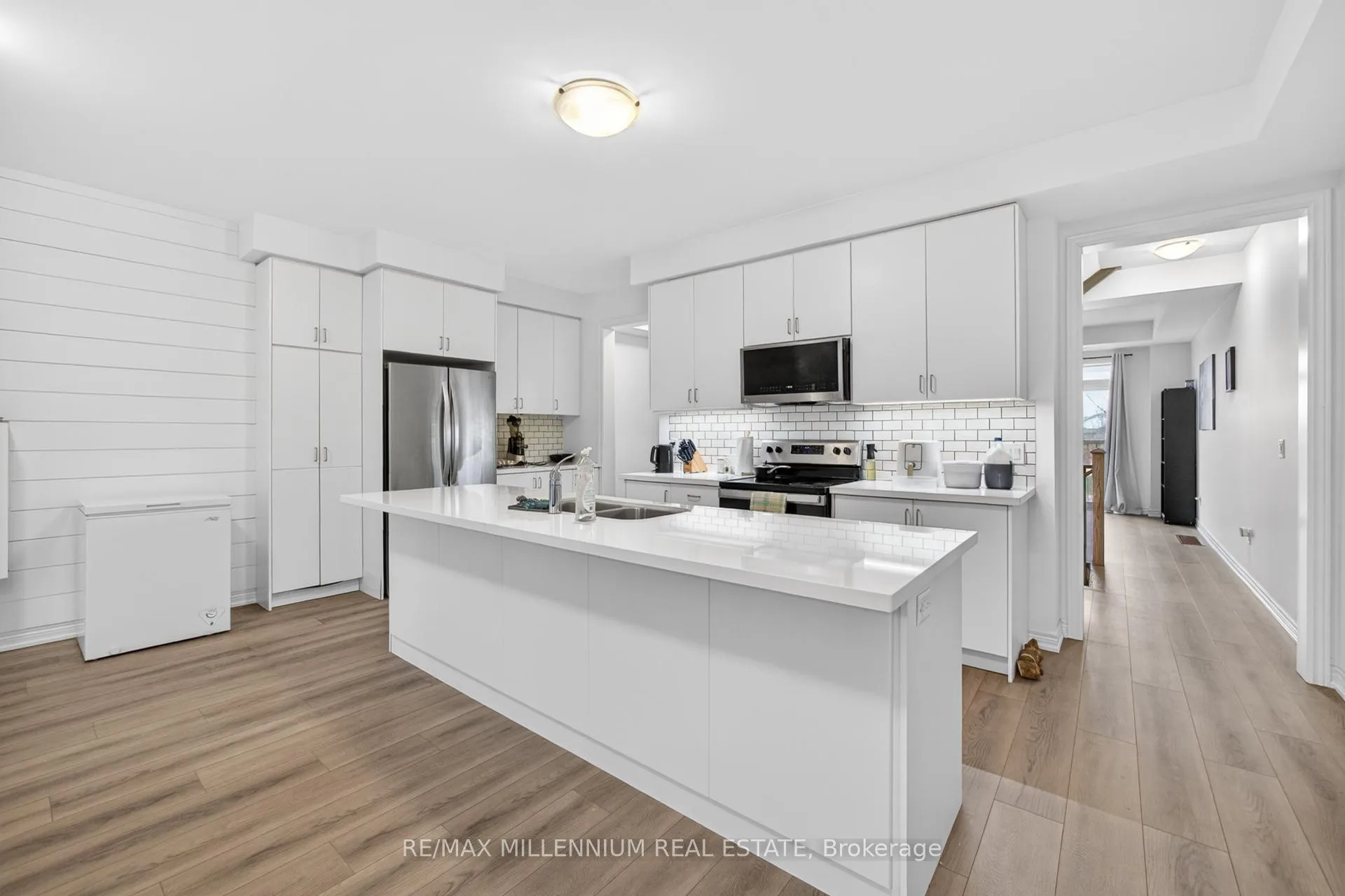 Photo 22 of 505 Dundas Street E, Oakville, Joshua Meadows — HOMEH