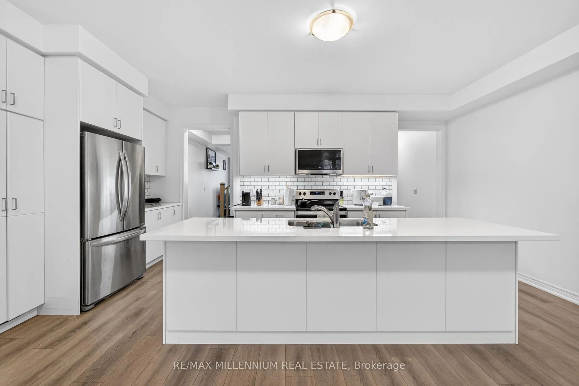 Photo 23 of 505 Dundas Street E, Oakville, Joshua Meadows — HOMEH