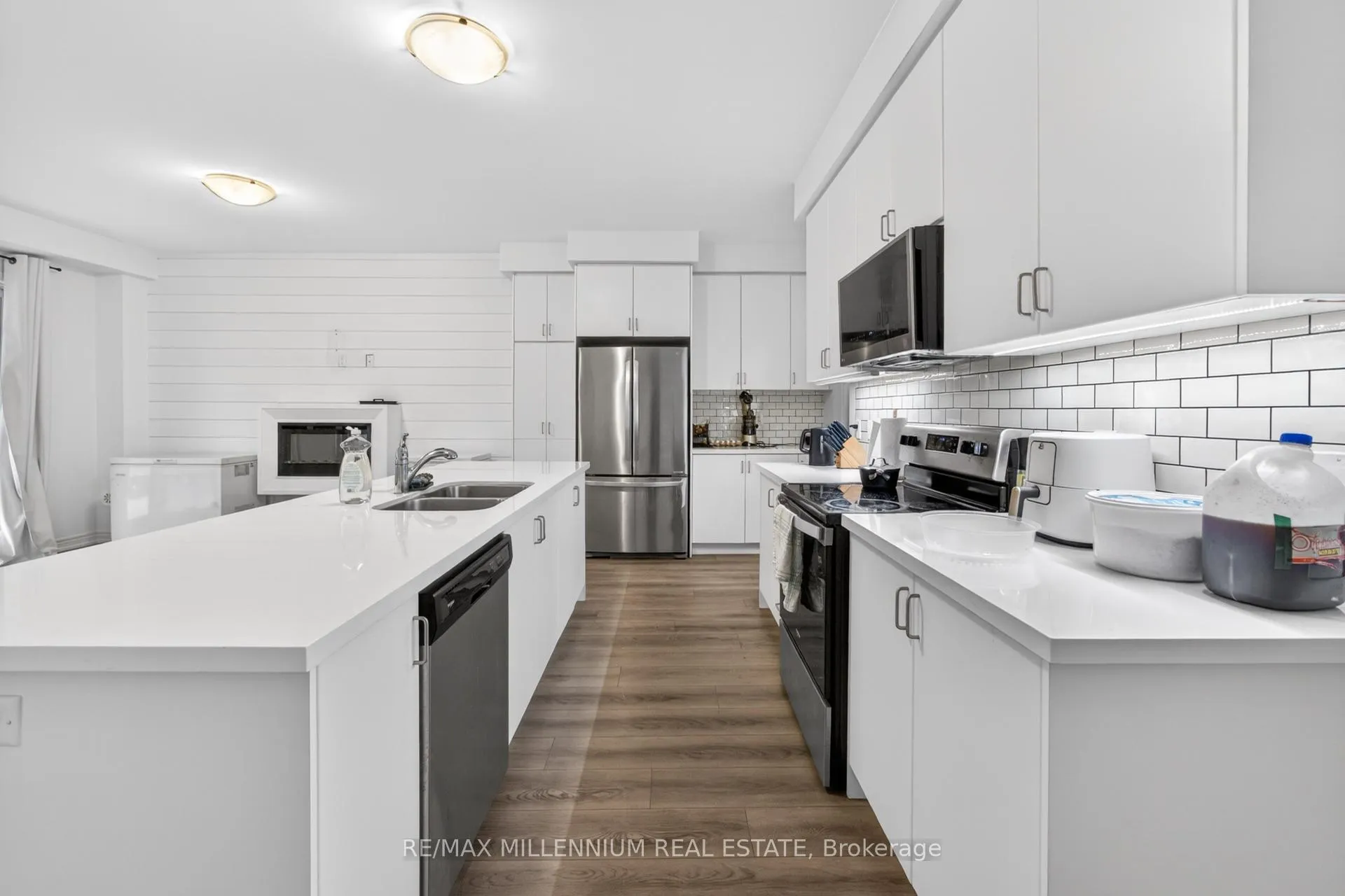Photo 24 of 505 Dundas Street E, Oakville, Joshua Meadows — HOMEH