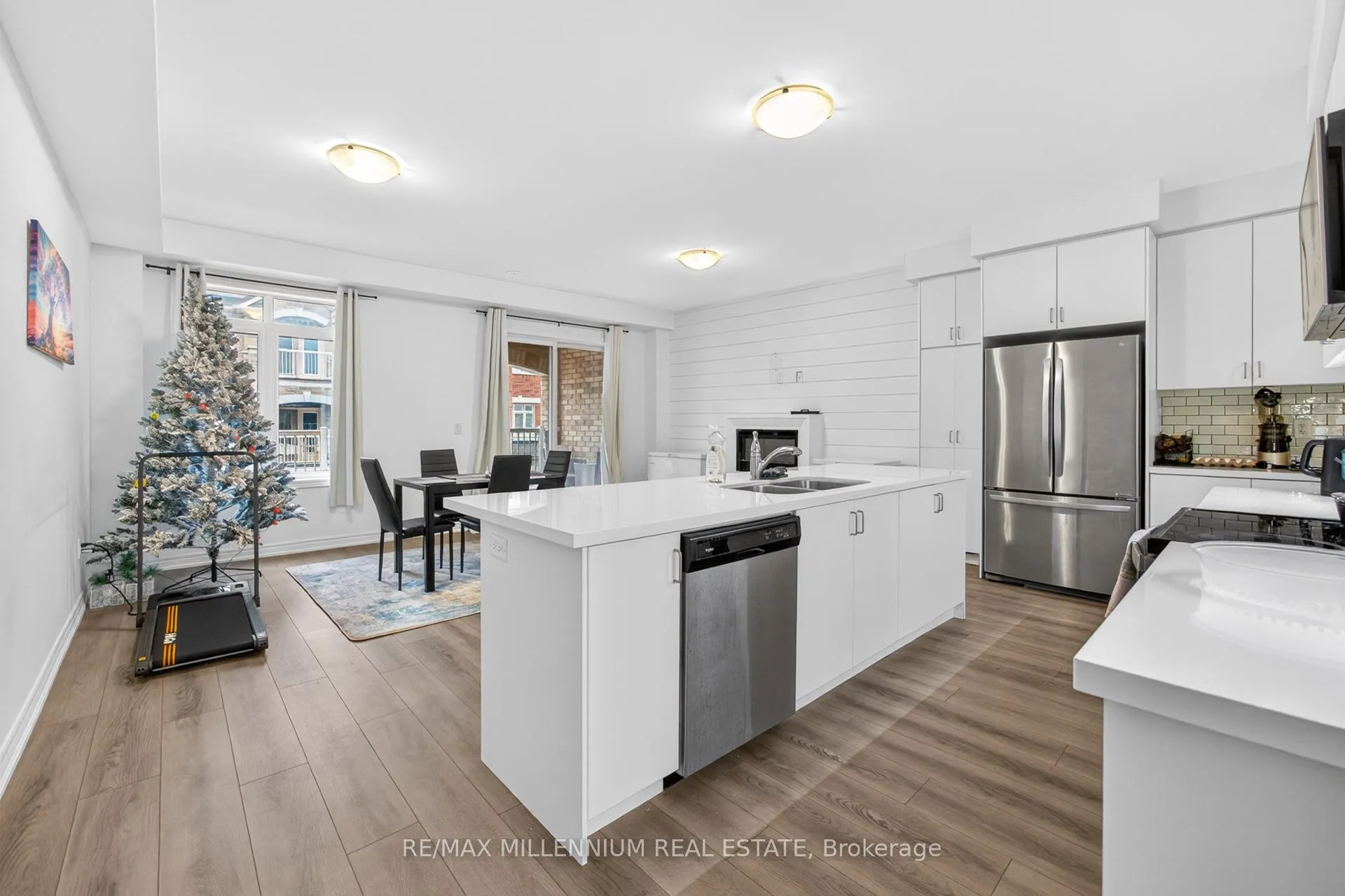 Photo 26 of 505 Dundas Street E, Oakville, Joshua Meadows — HOMEH