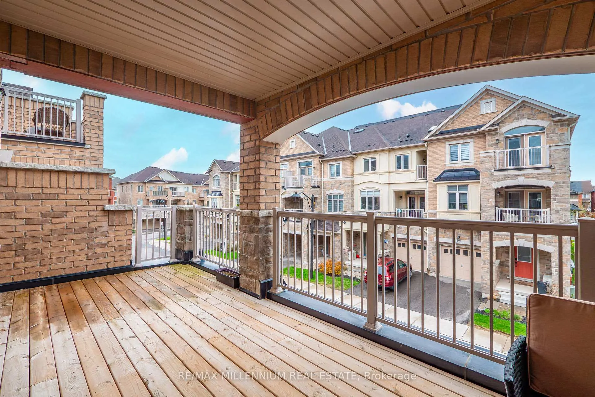 Photo 28 of 505 Dundas Street E, Oakville, Joshua Meadows — HOMEH