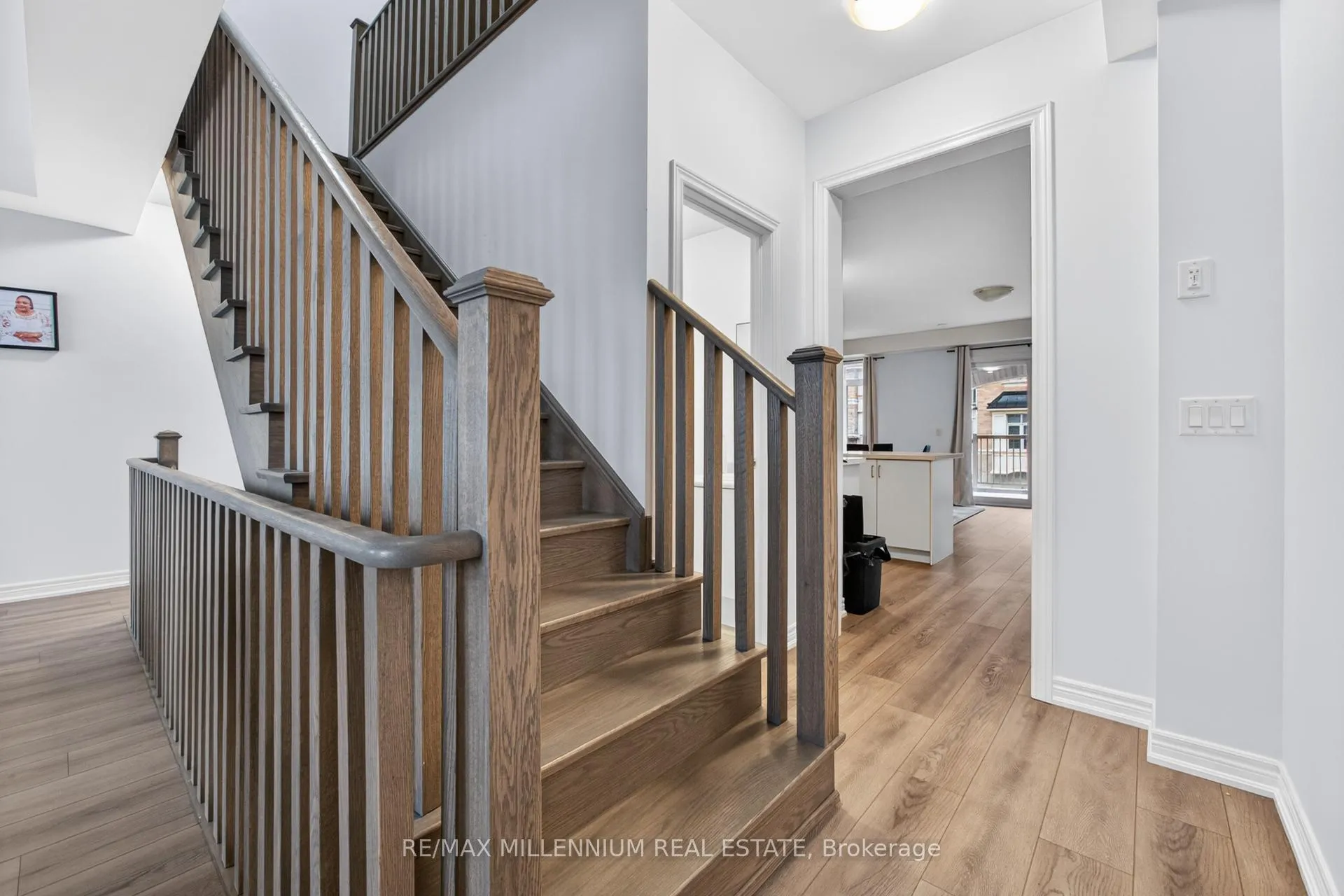 Photo 32 of 505 Dundas Street E, Oakville, Joshua Meadows — HOMEH