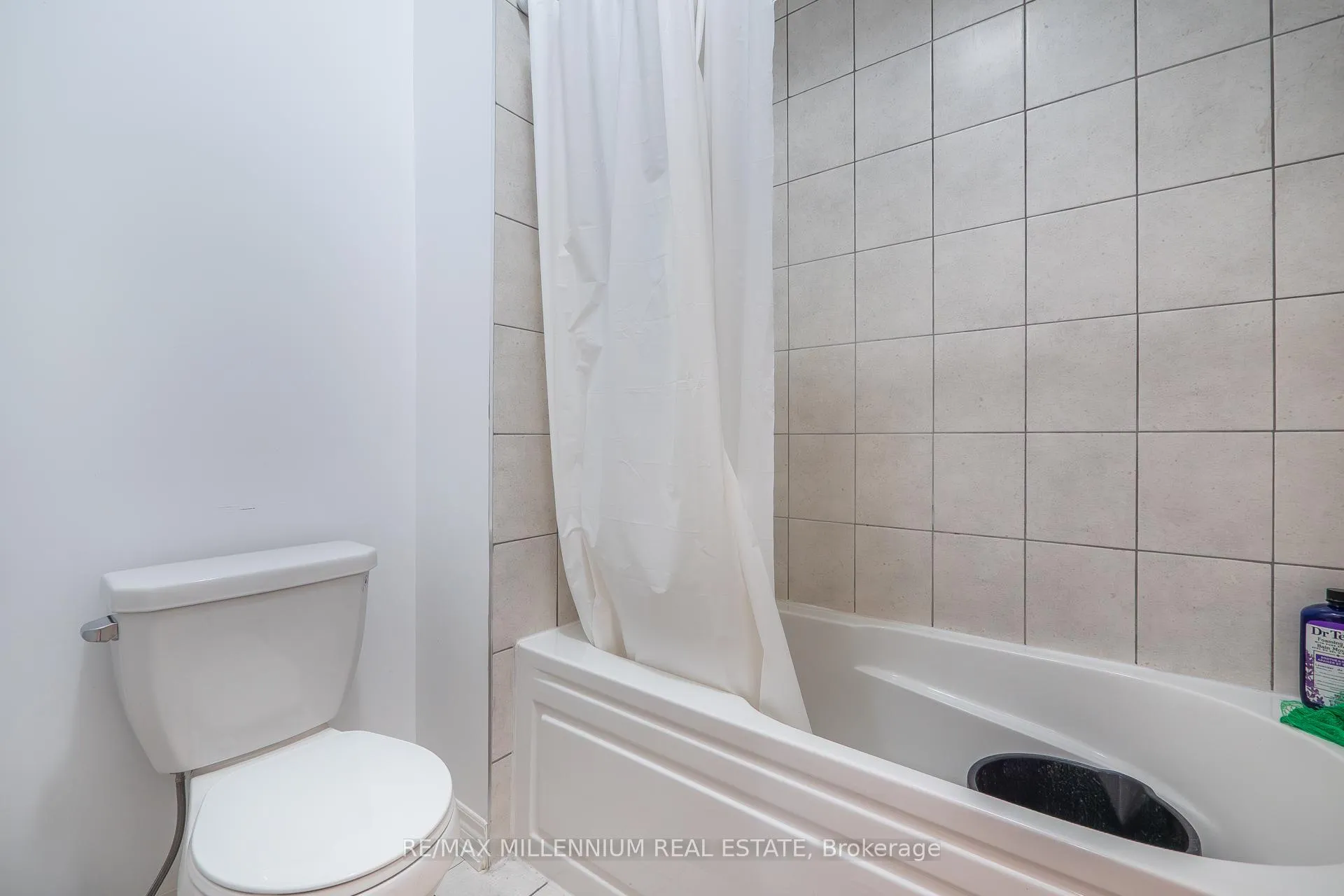 Photo 36 of 505 Dundas Street E, Oakville, Joshua Meadows — HOMEH