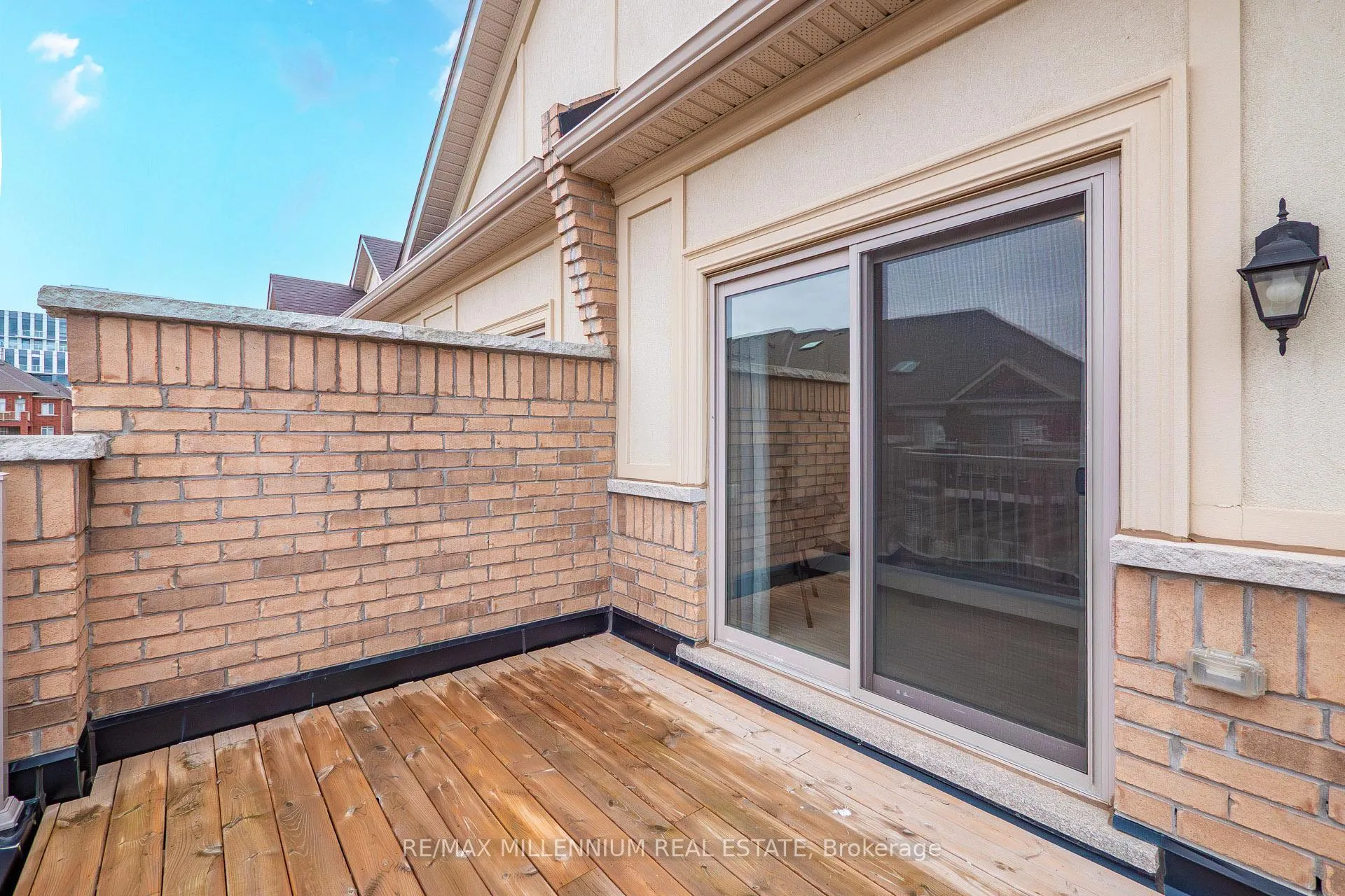 Photo 43 of 505 Dundas Street E, Oakville, Joshua Meadows — HOMEH