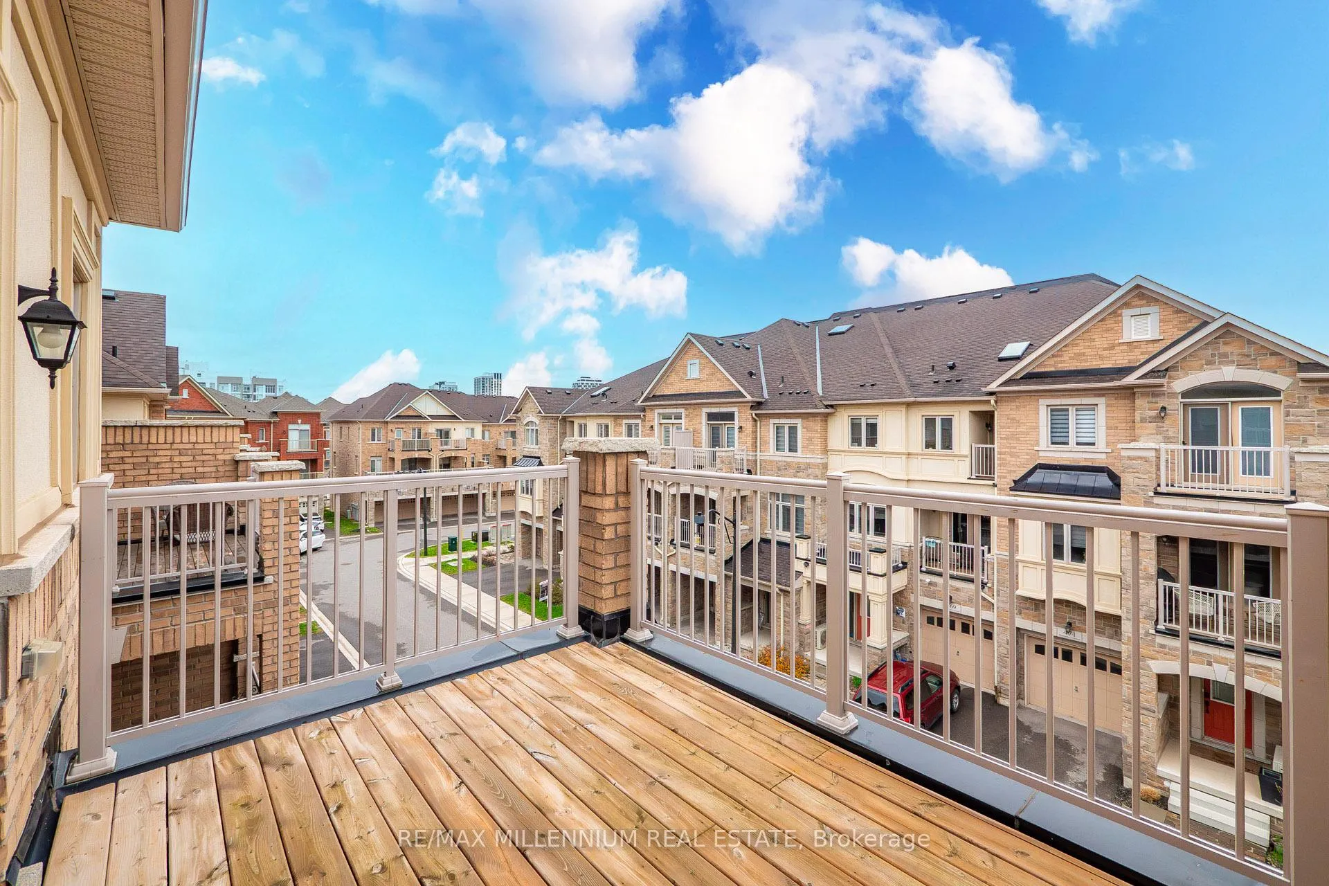 Photo 44 of 505 Dundas Street E, Oakville, Joshua Meadows — HOMEH