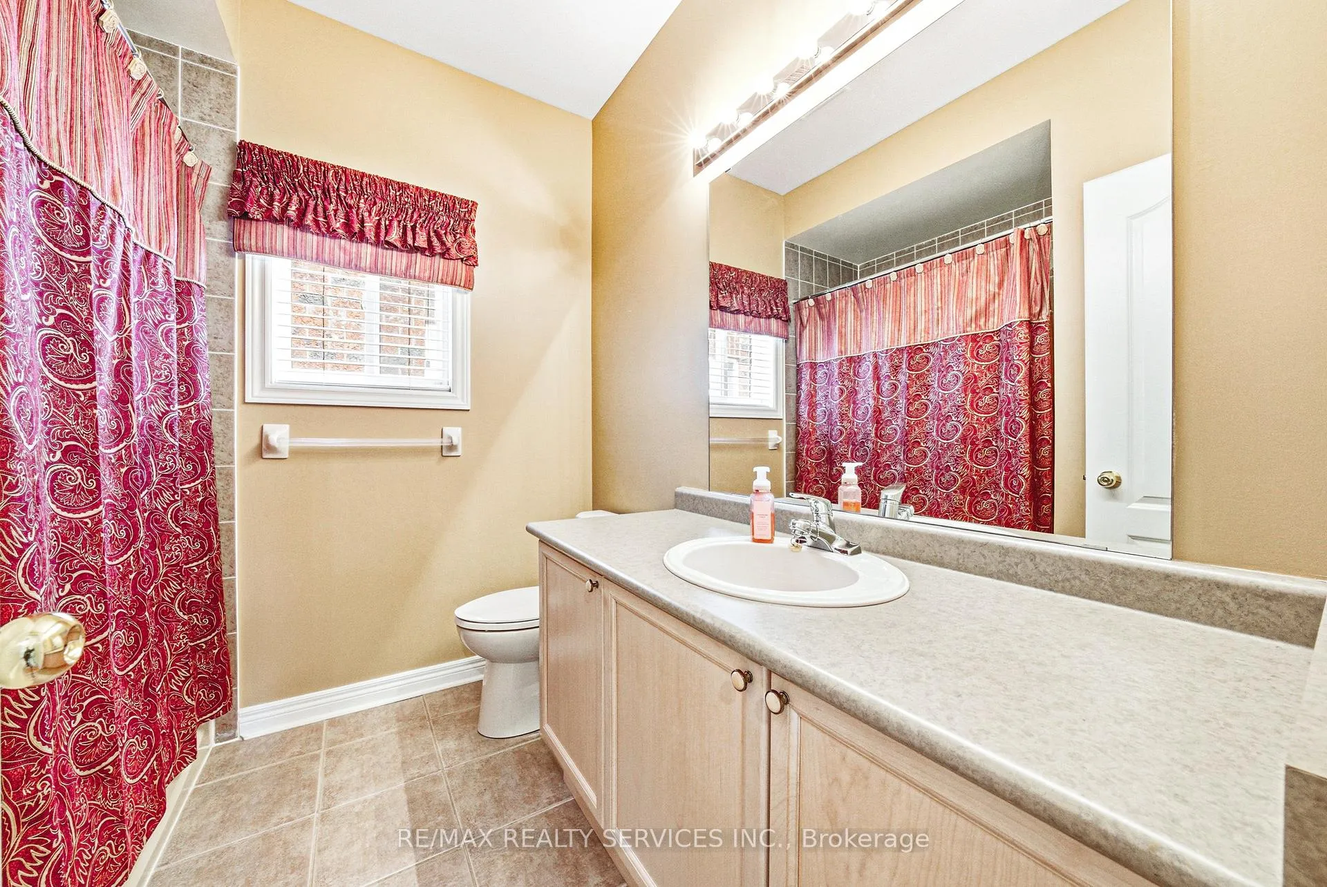 Photo 18 of 16 Sunridge Street, Brampton, Northwest Sandalwood Parkway — HOMEH