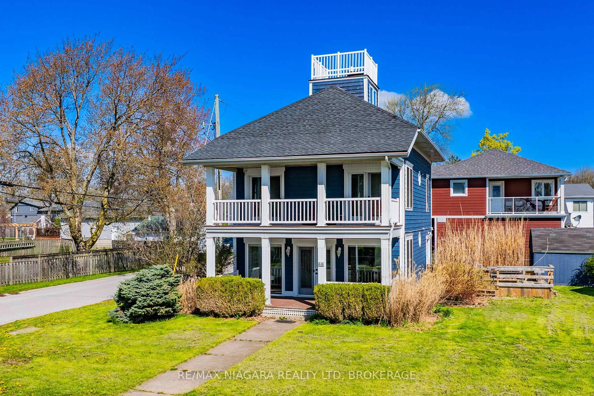 Photo of 616 Lakeshore Road